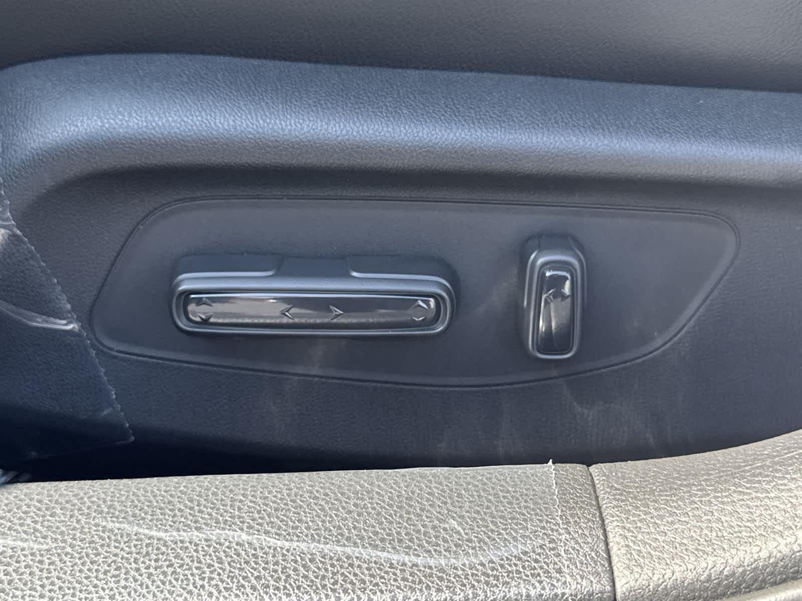 Thumbnail: 2025 Acura Integra - 22