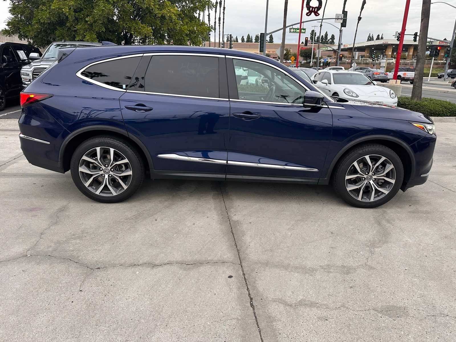 Thumbnail: 2023 Acura MDX - 6