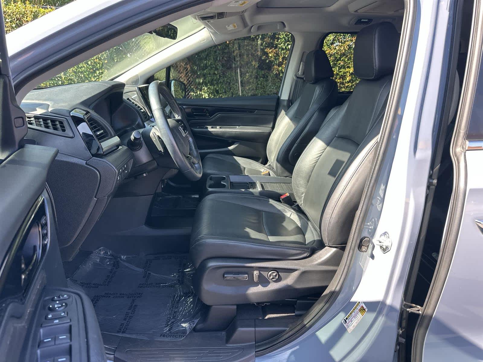 Thumbnail: 2023 Honda Odyssey - 11