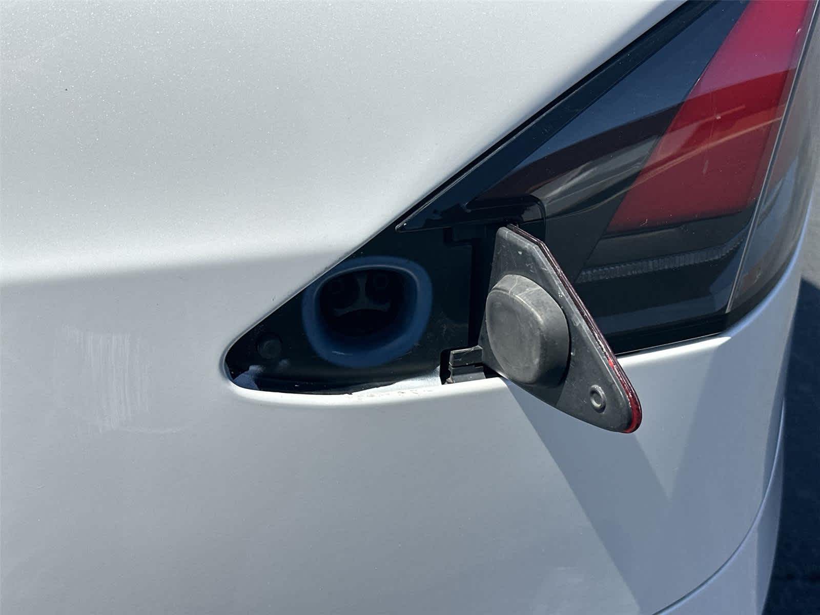 Thumbnail: 2018 Tesla Model X - 9