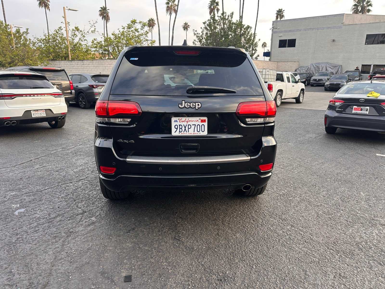 Thumbnail: 2017 Jeep Grand Cherokee - 4