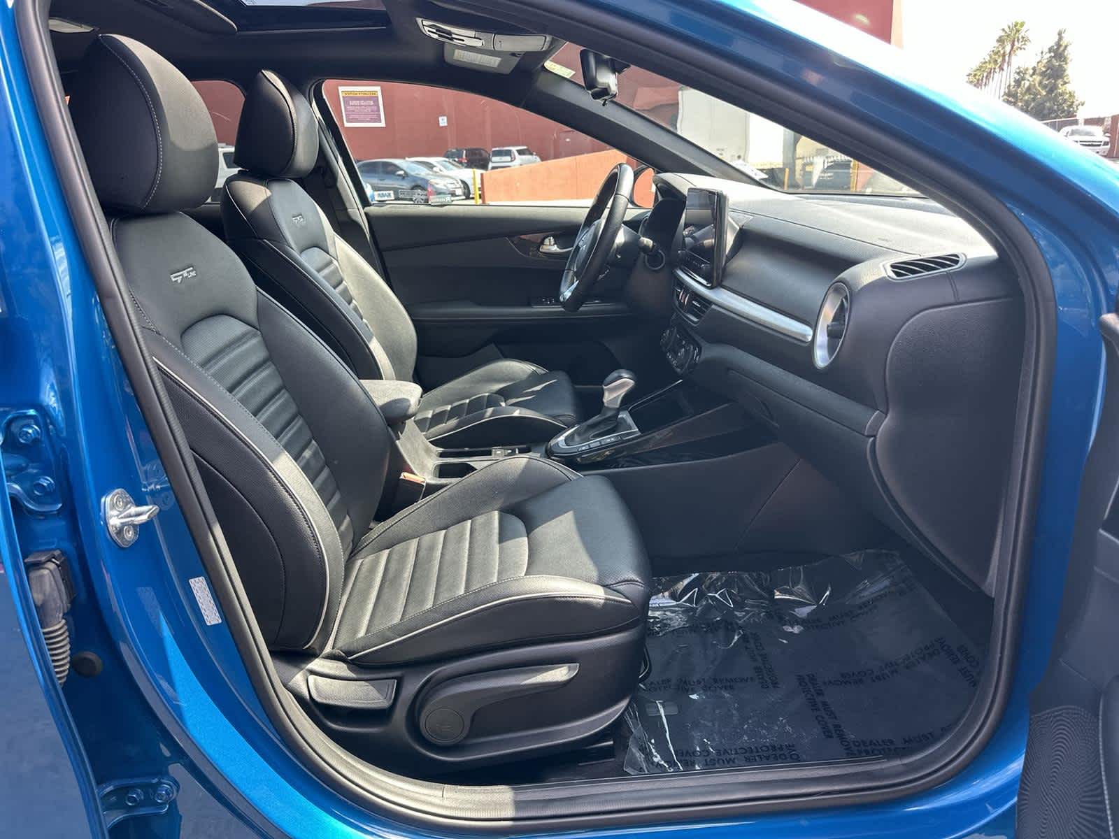 Thumbnail: 2022 Kia Forte - 14