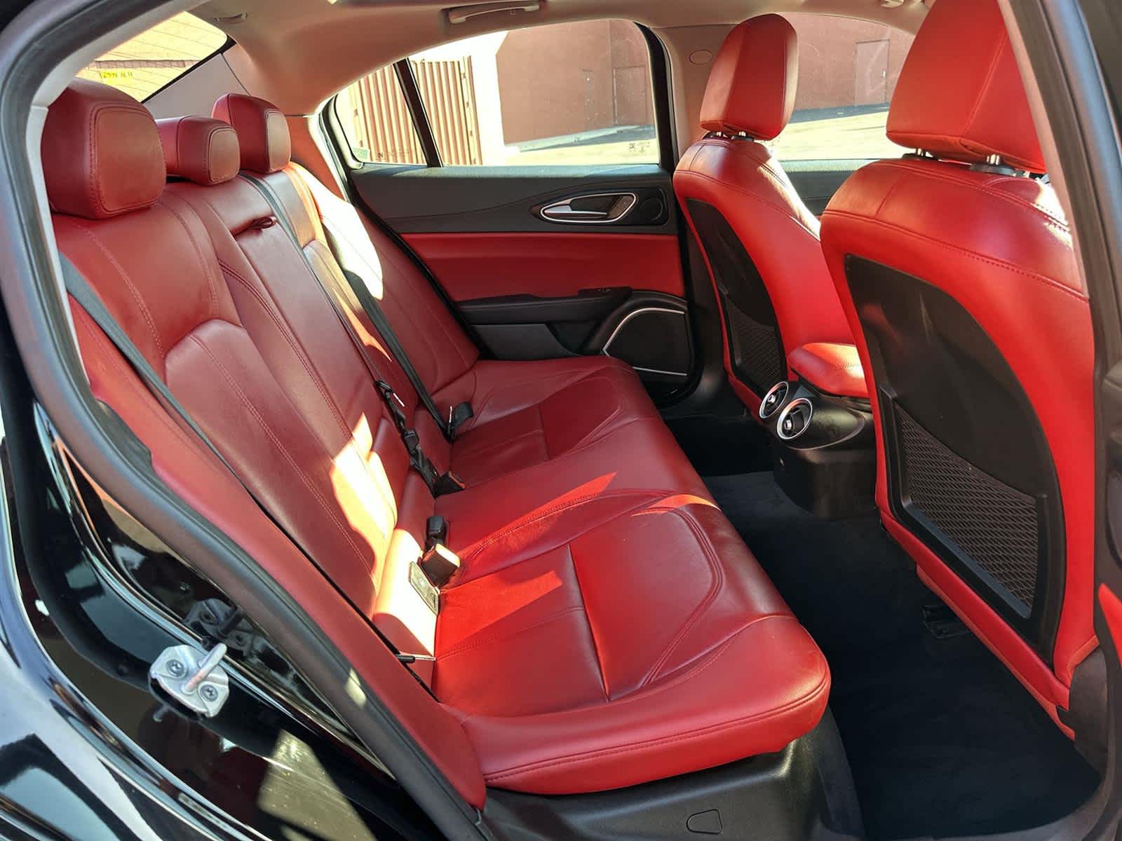 Thumbnail: 2019 Alfa Romeo Giulia - 13