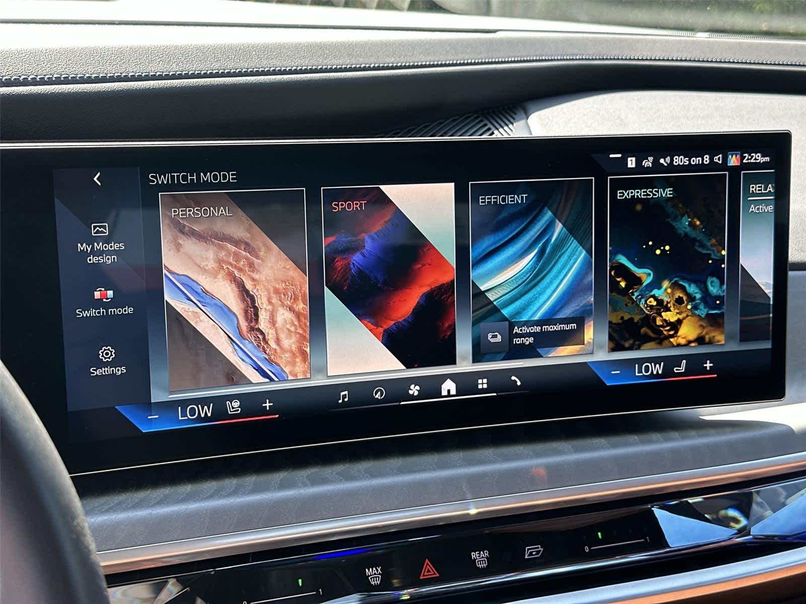 Thumbnail: 2025 BMW i7 - 38