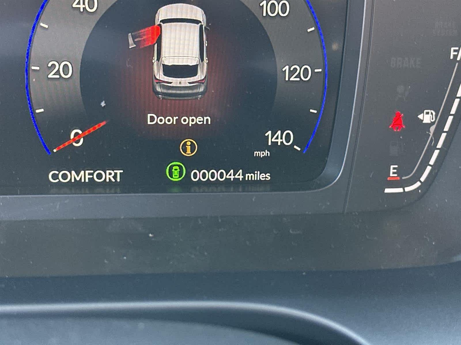 Thumbnail: 2025 Acura ADX - 18