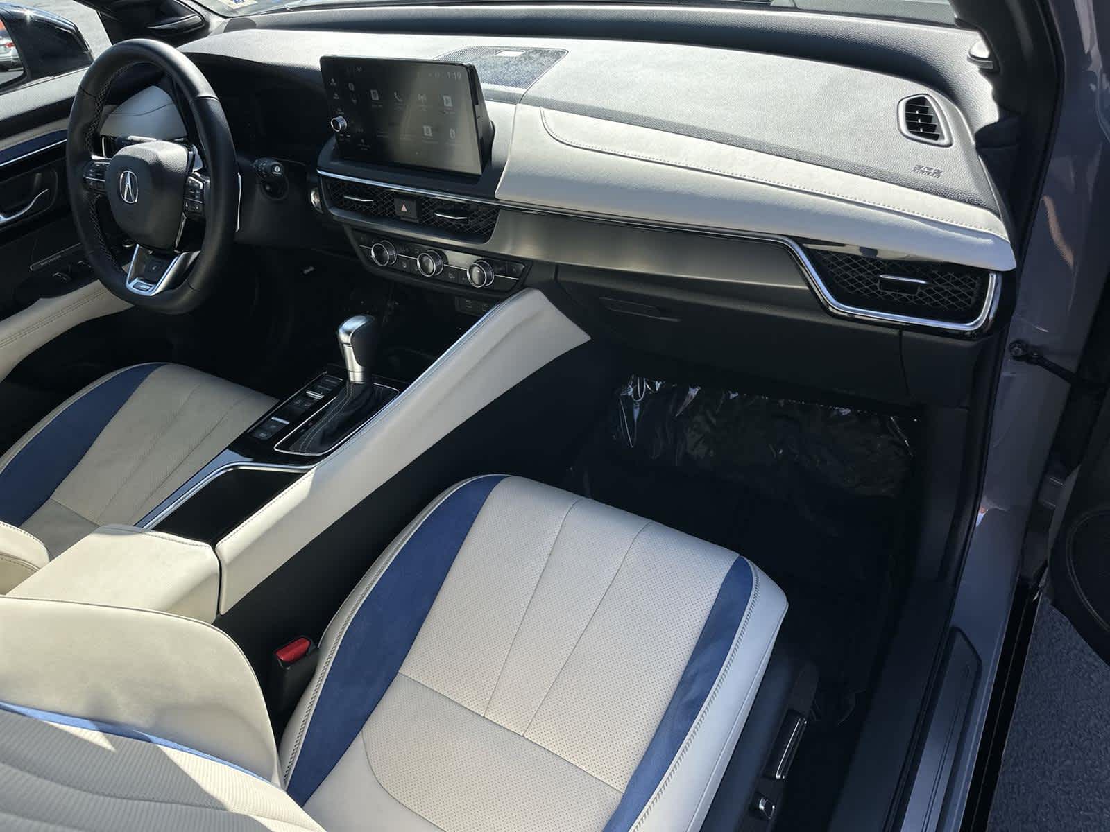 Thumbnail: 2025 Acura ADX - 12