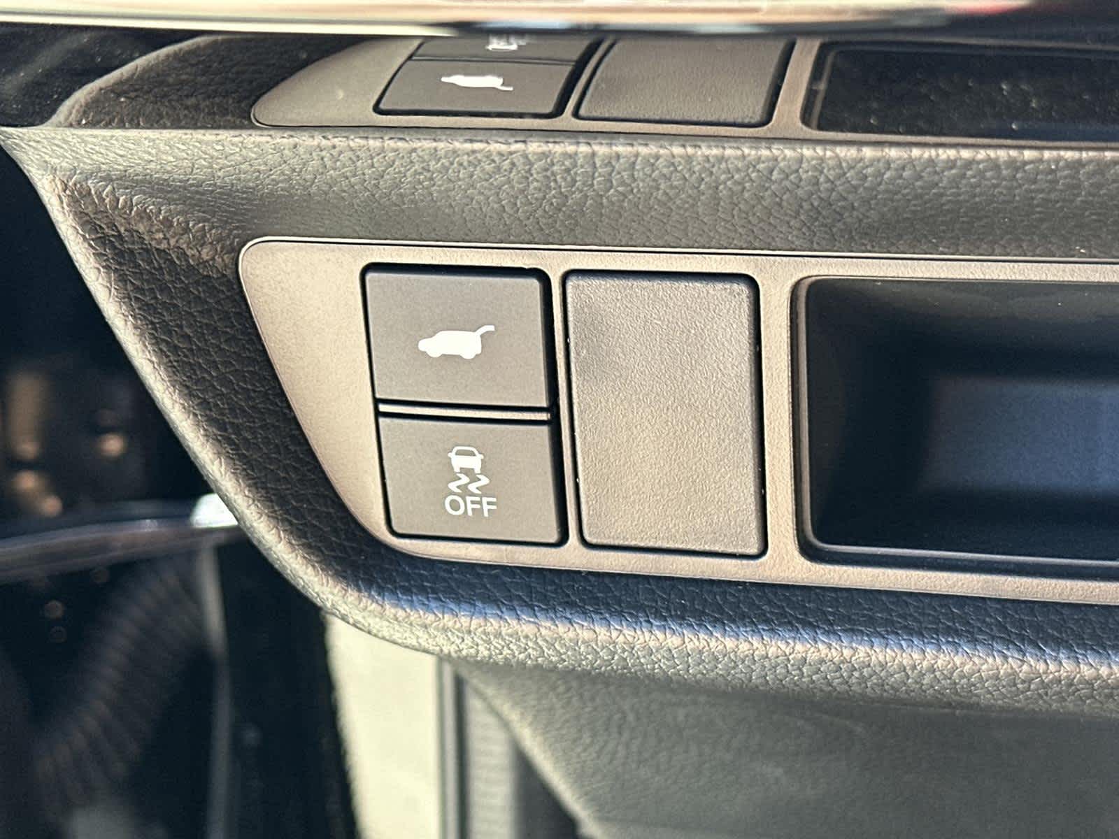 Thumbnail: 2025 Acura ADX - 28