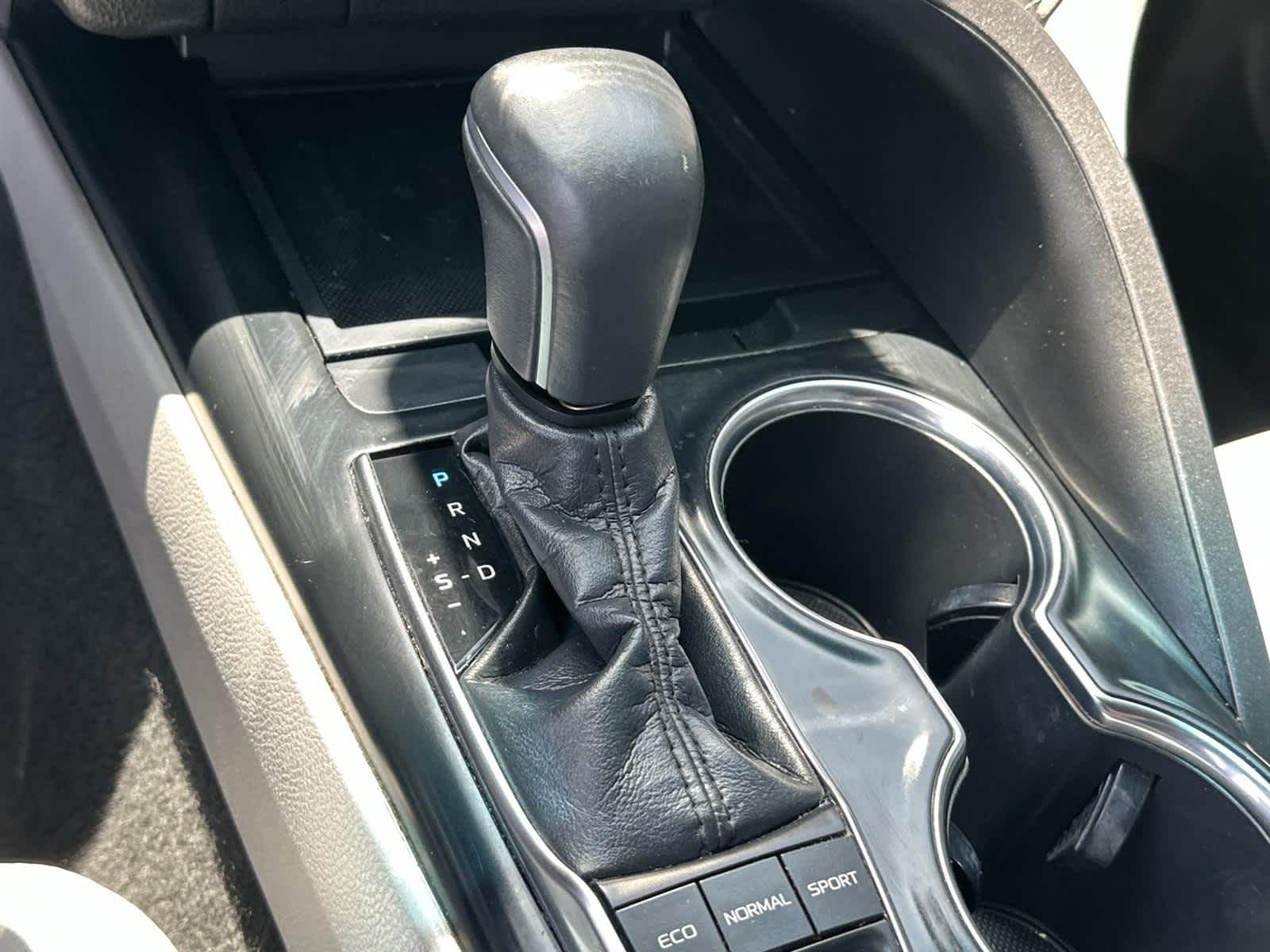 2018 Toyota Camry XSE 17