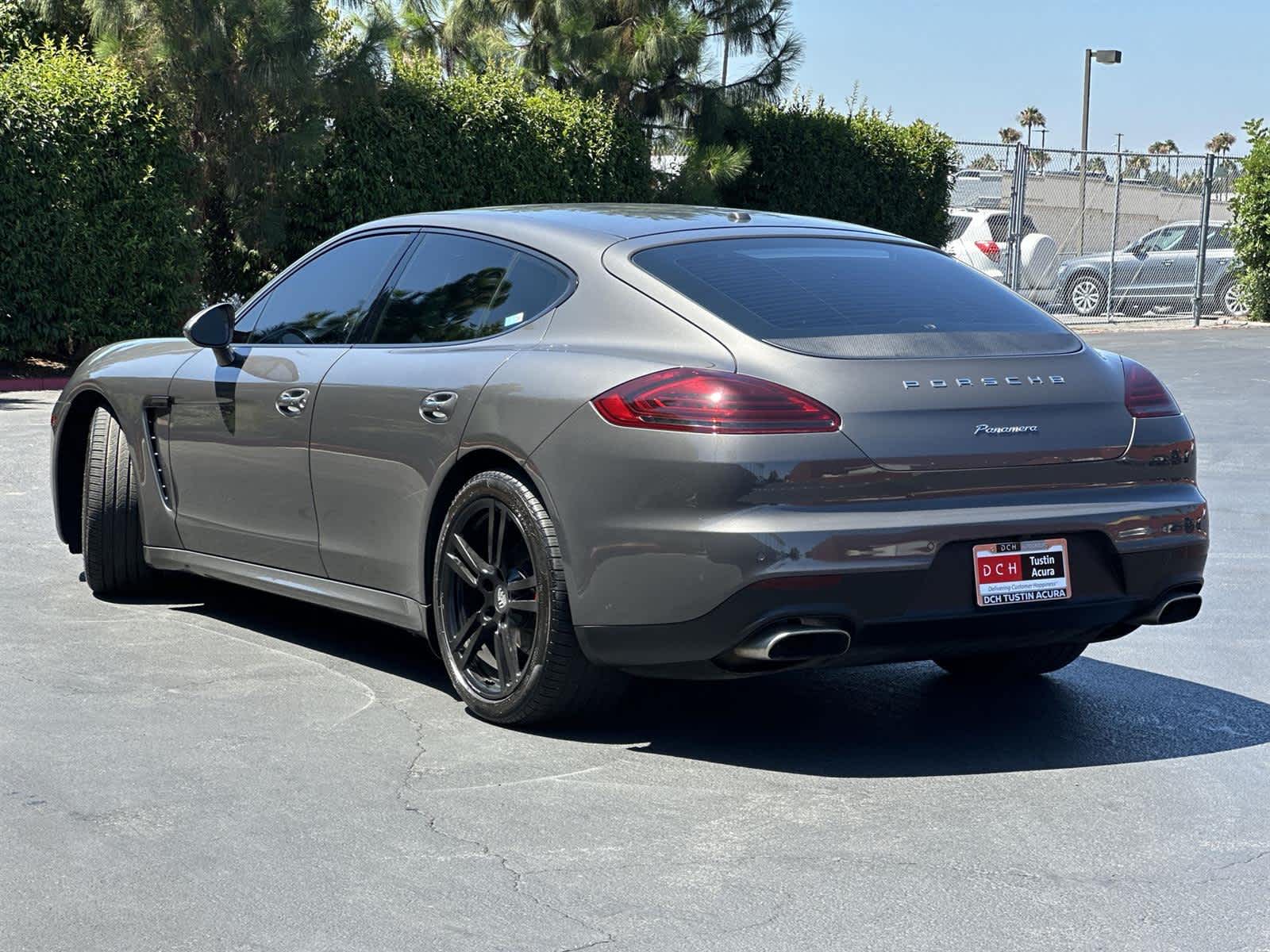 Thumbnail: 2014 Porsche Panamera - 4