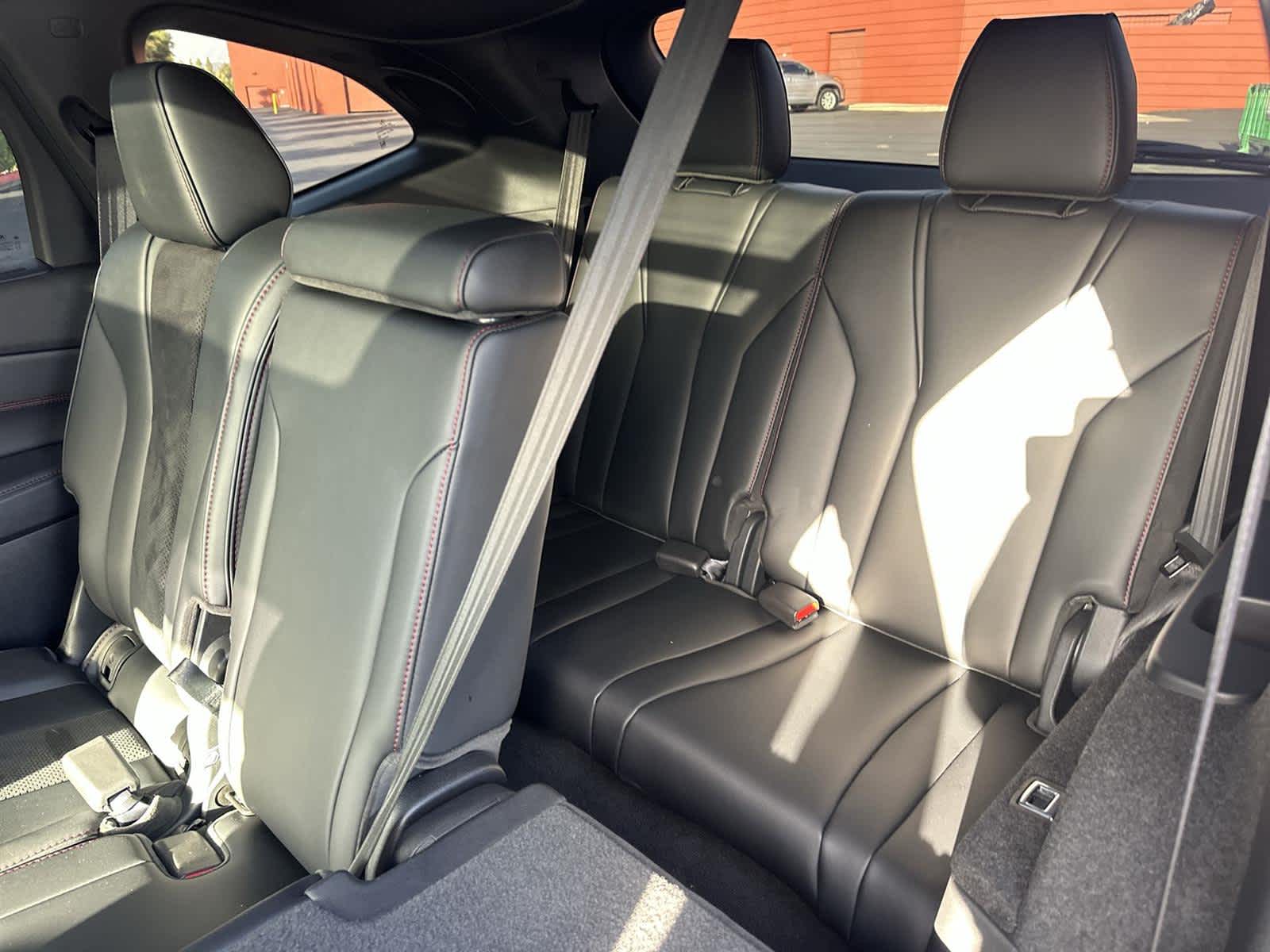 Thumbnail: 2025 Acura MDX - 32