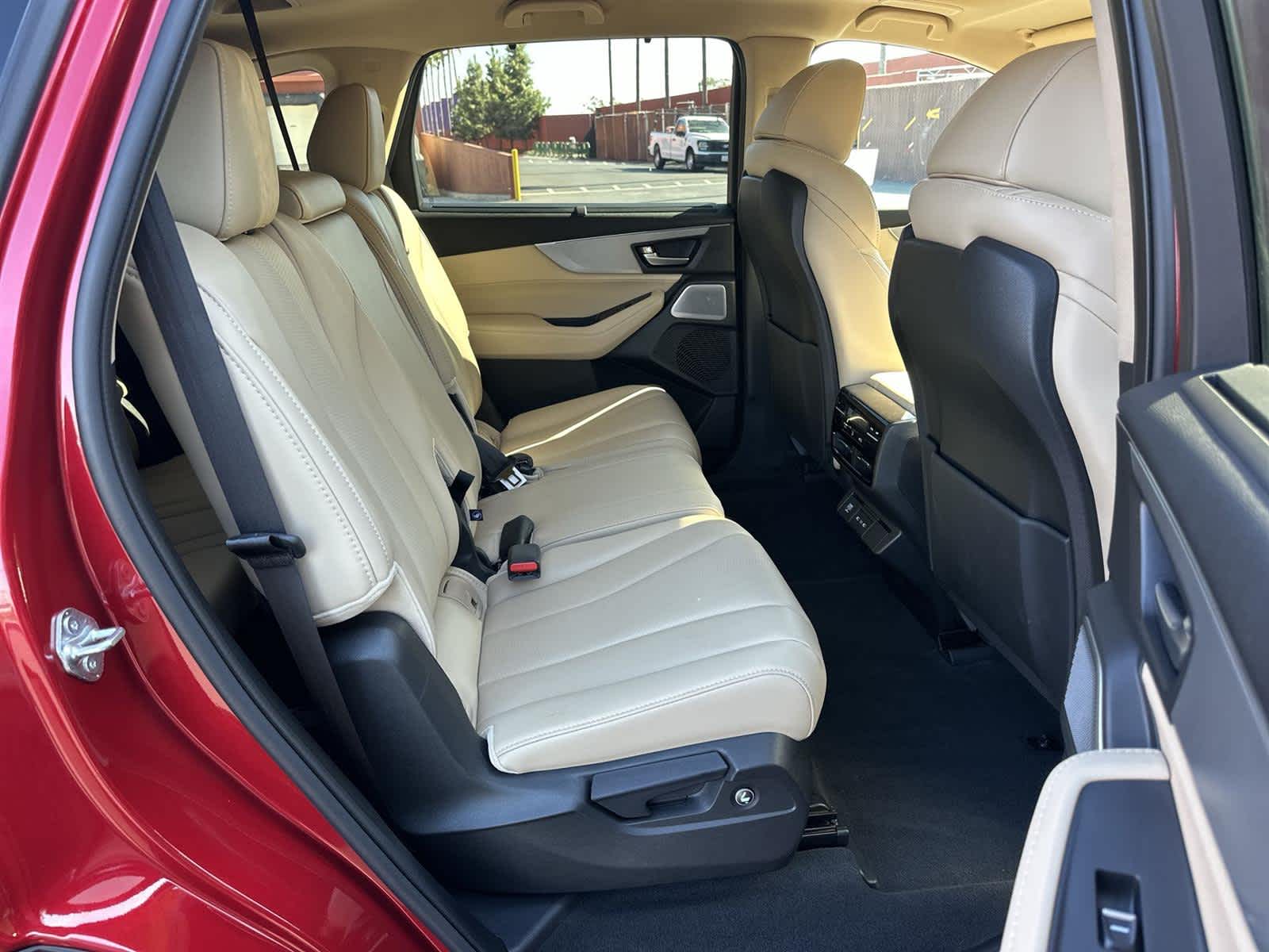 Thumbnail: 2025 Acura MDX - 13