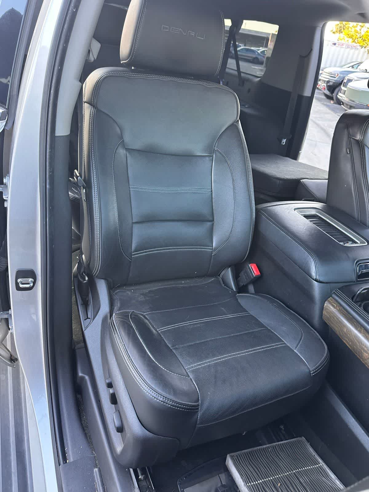 Thumbnail: 2018 GMC Yukon XL - 12