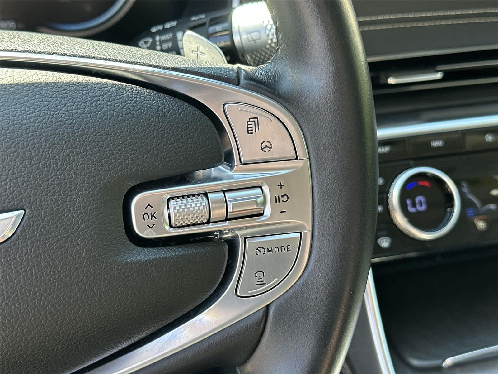 Thumbnail: 2021 Genesis GV80 - 25