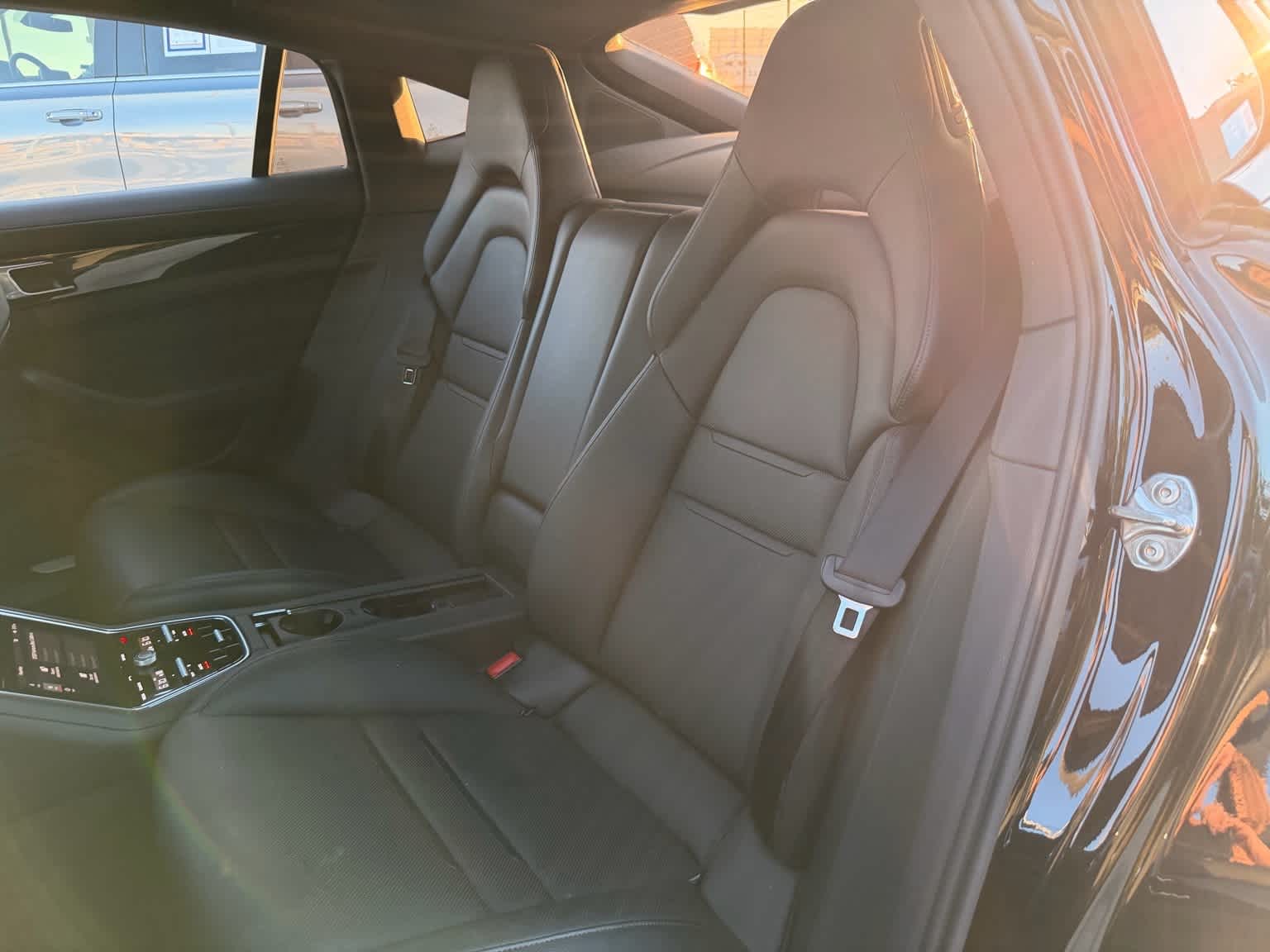 Thumbnail: 2020 Porsche Panamera - 10