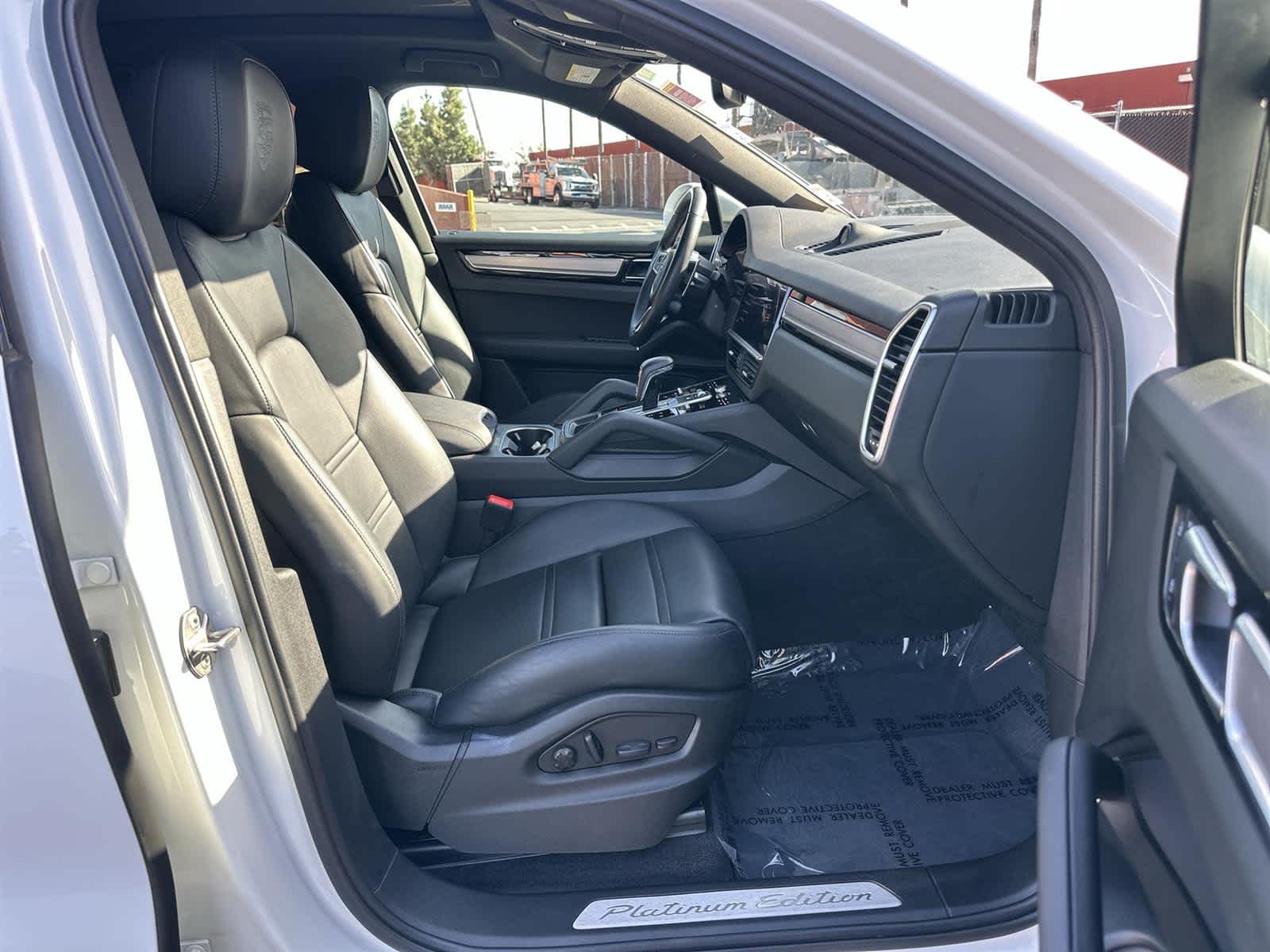 Thumbnail: 2023 Porsche Cayenne - 14