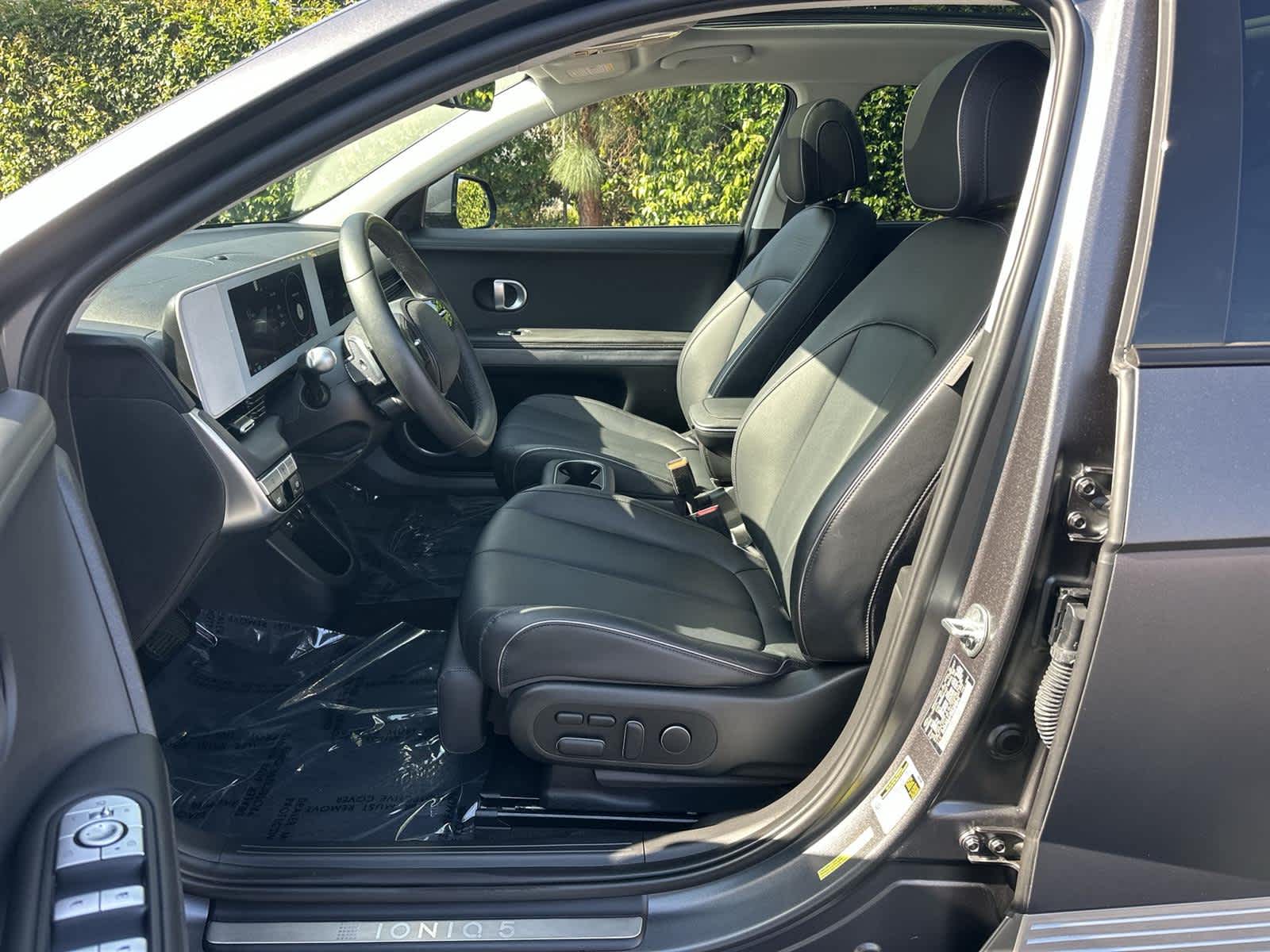 Thumbnail: 2022 Hyundai Ioniq 5 - 11