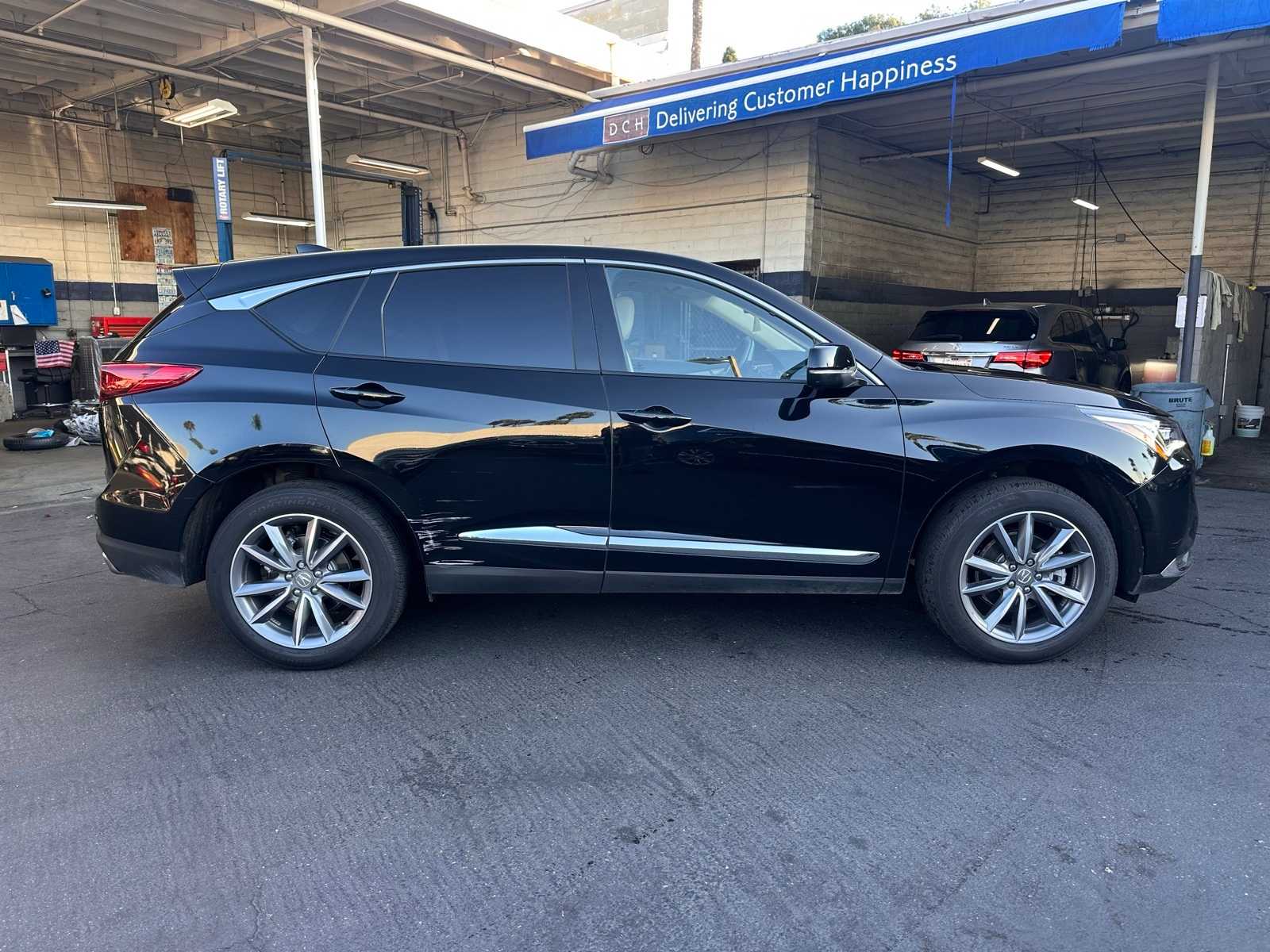 Thumbnail: 2023 Acura RDX - 6