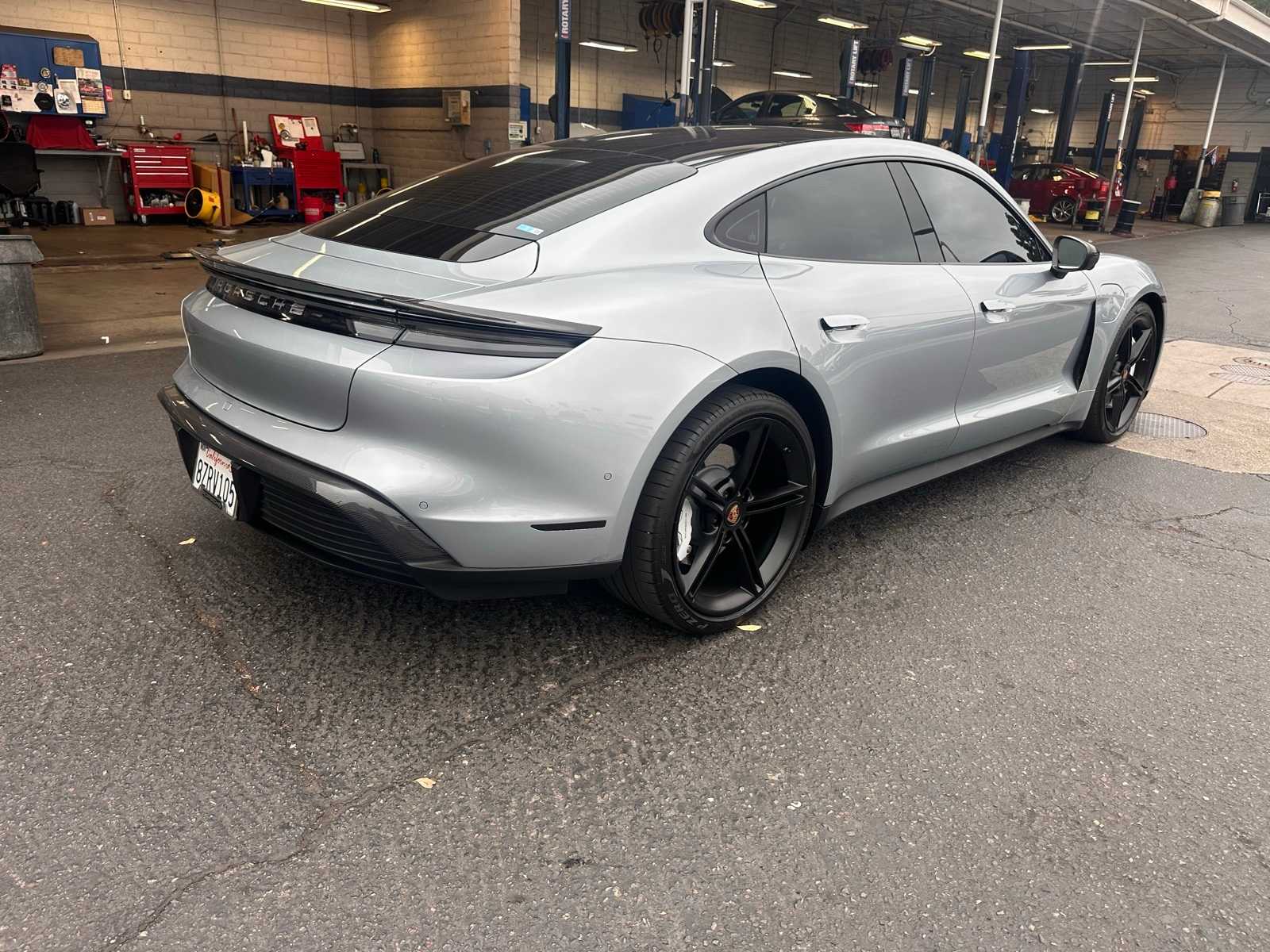 Thumbnail: 2020 Porsche Taycan - 5