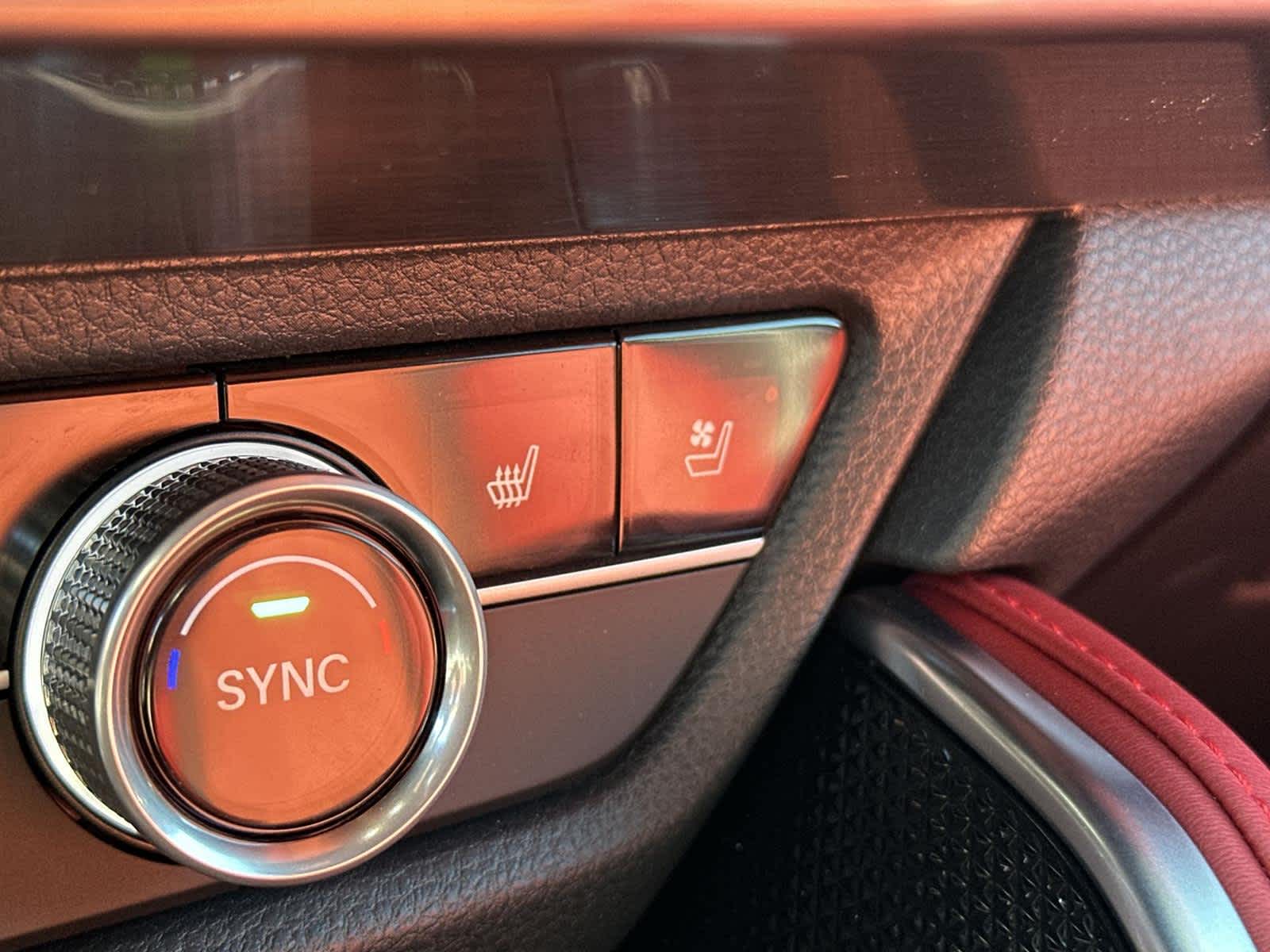 Thumbnail: 2025 Acura ADX - 25