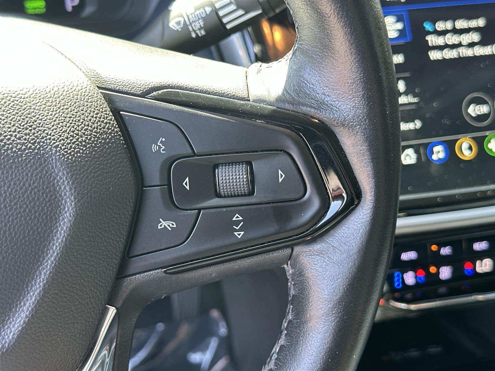 Thumbnail: 2023 Chevrolet Bolt EUV - 24