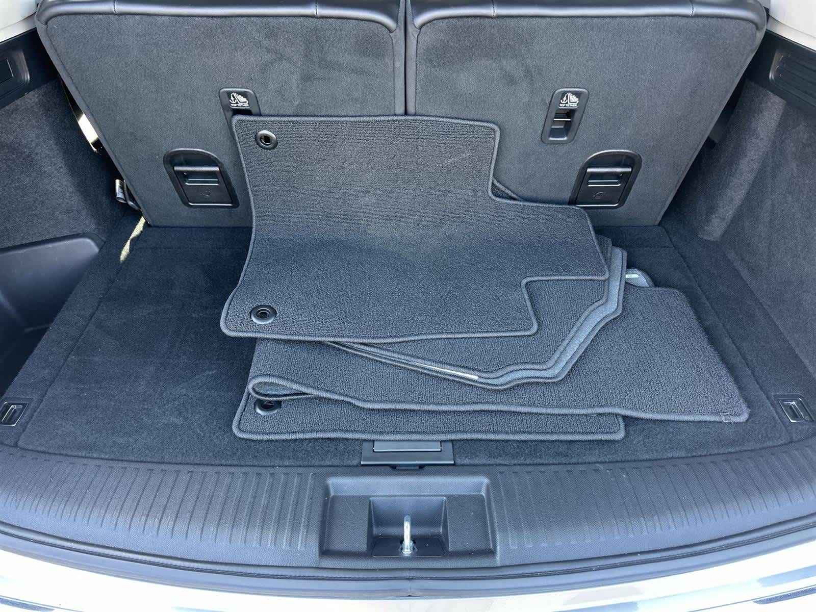 Thumbnail: 2023 Acura MDX - 20