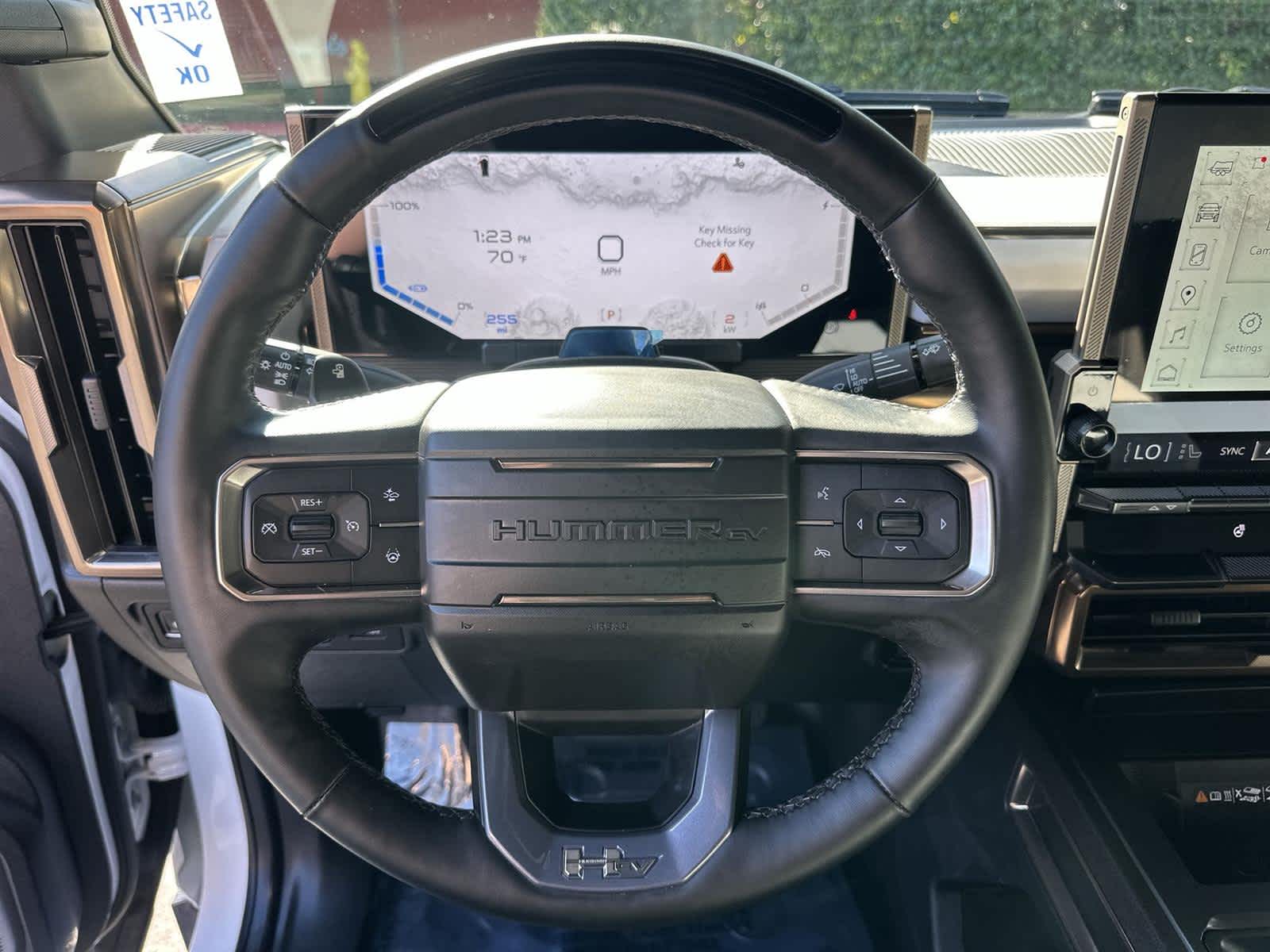 Thumbnail: 2025 GMC Hummer EV - 15