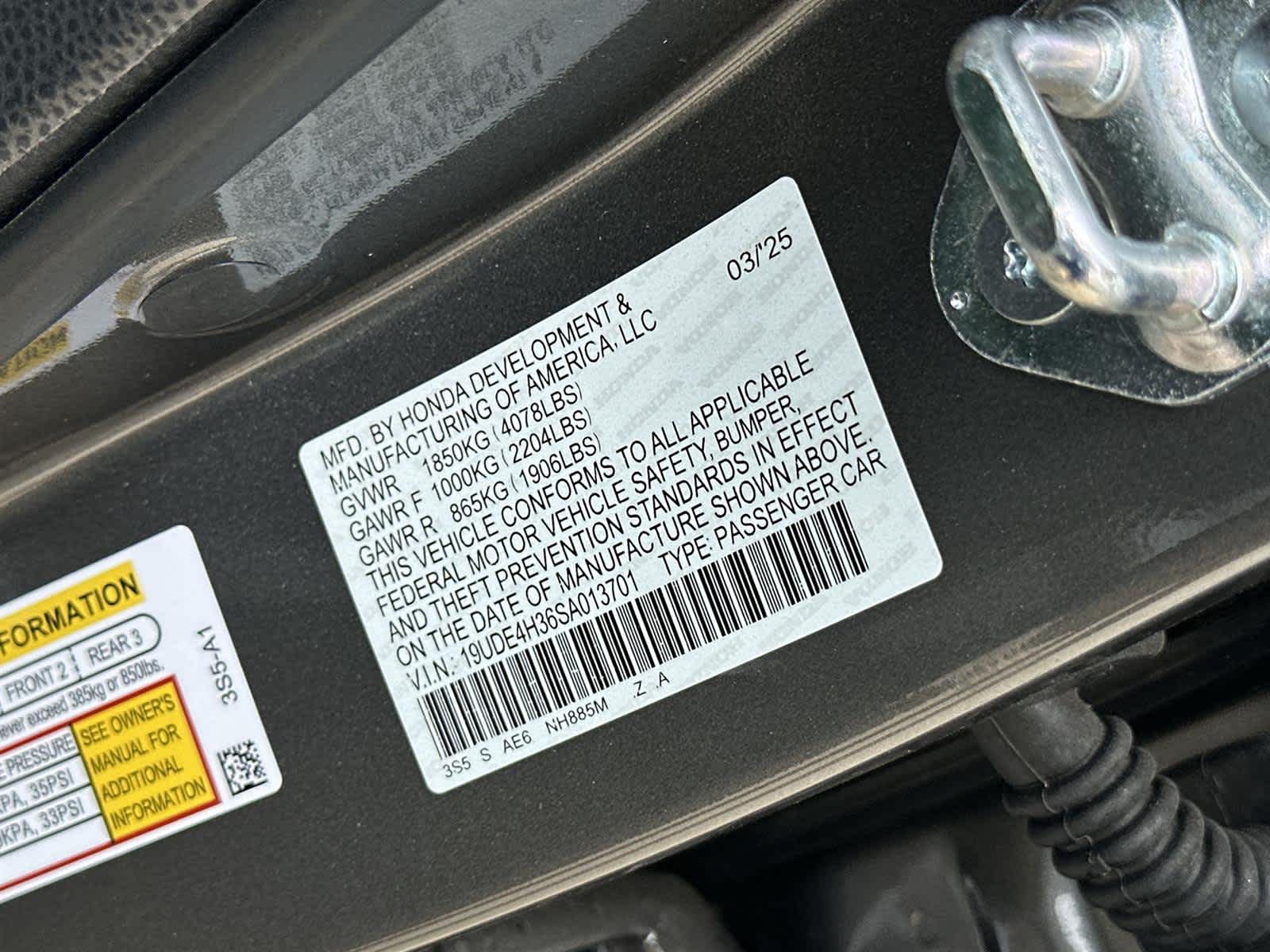 Thumbnail: 2025 Acura Integra - 21