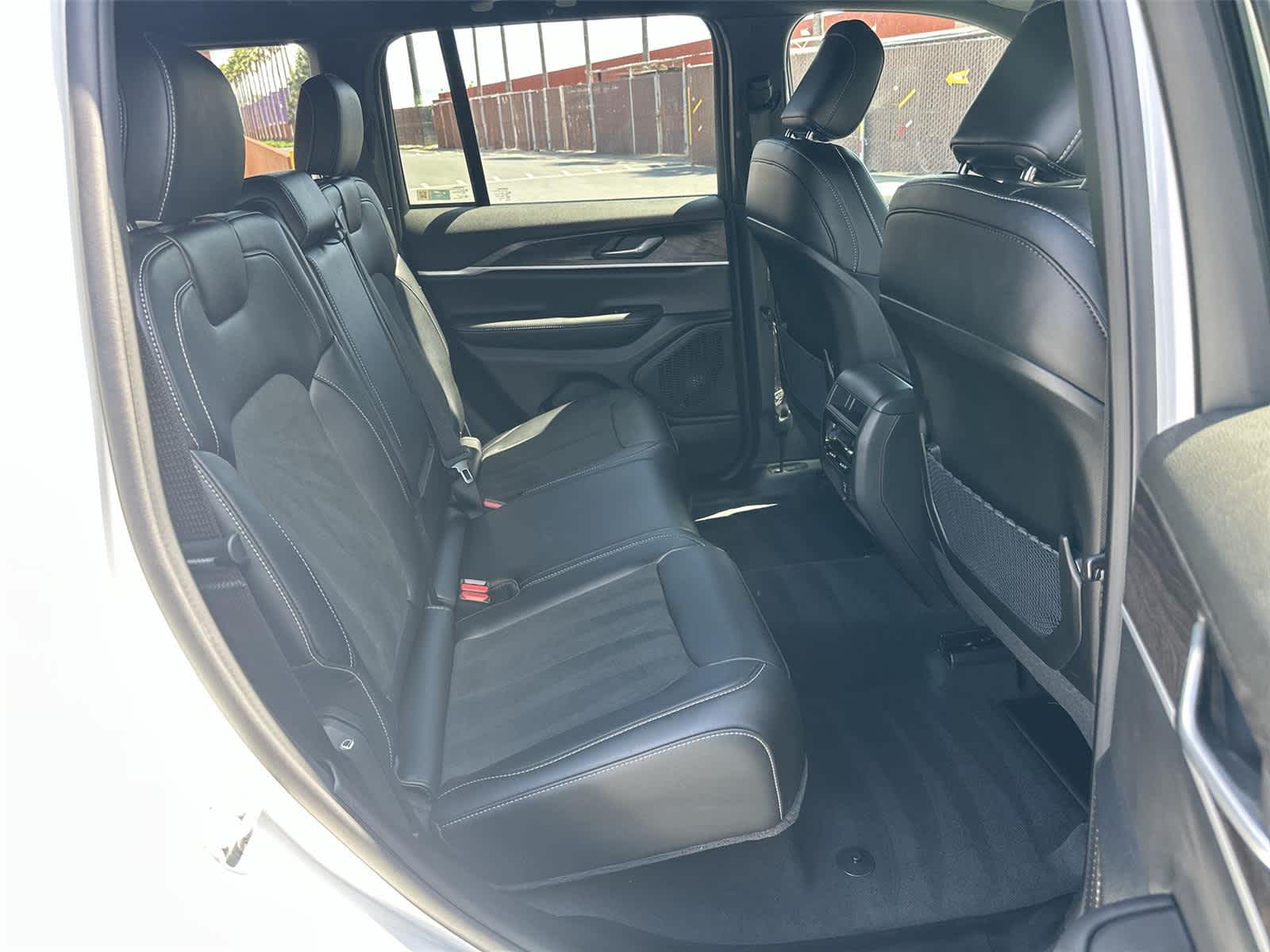 Thumbnail: 2026 Jeep Grand Cherokee - 13