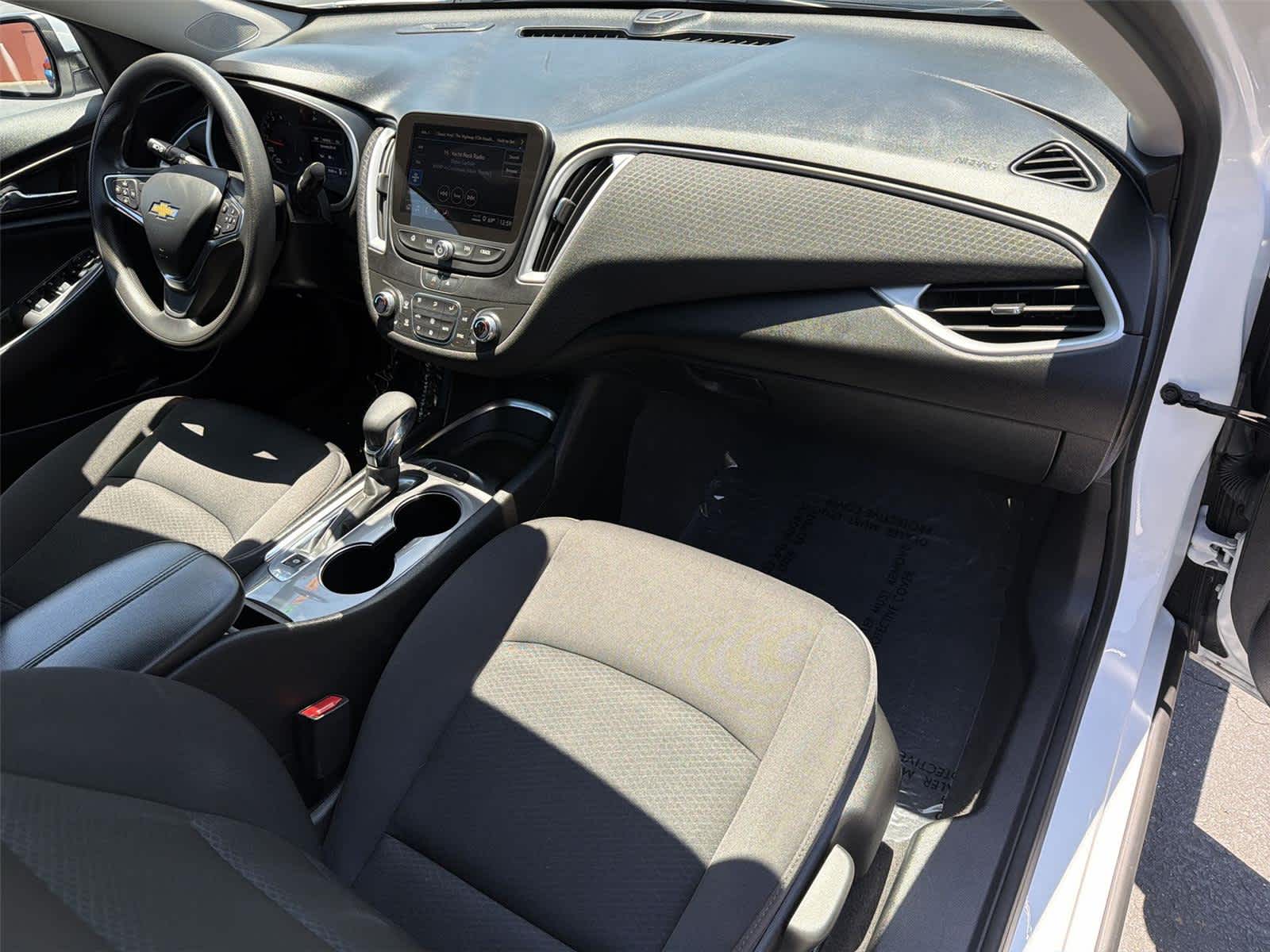Thumbnail: 2024 Chevrolet Malibu - 12