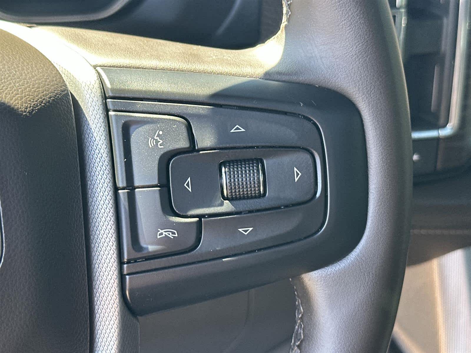 Thumbnail: 2021 GMC Yukon - 24