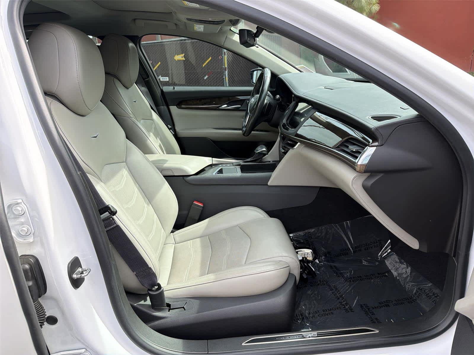 Thumbnail: 2018 Cadillac CT6 - 15