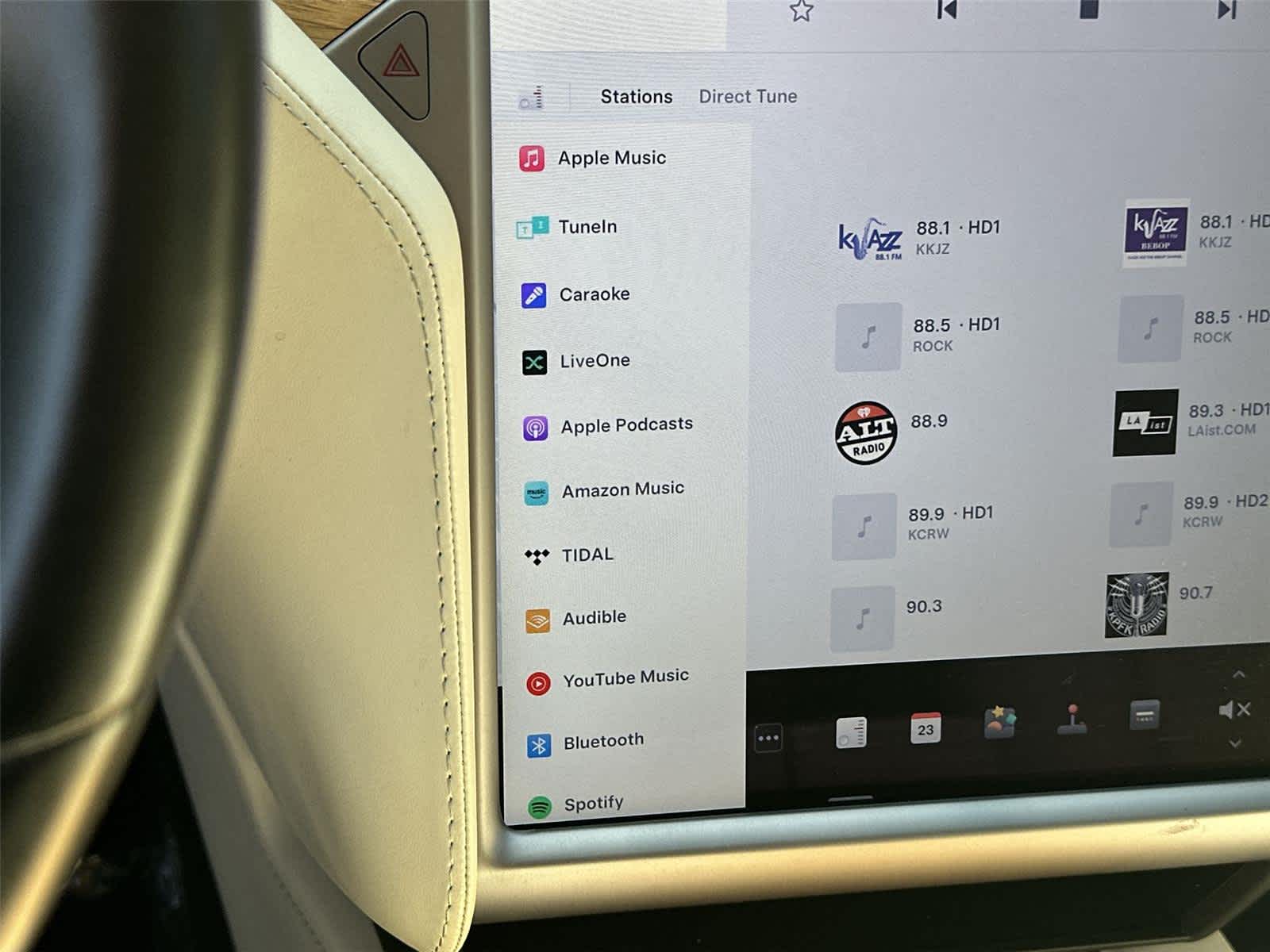 Thumbnail: 2018 Tesla Model X - 16