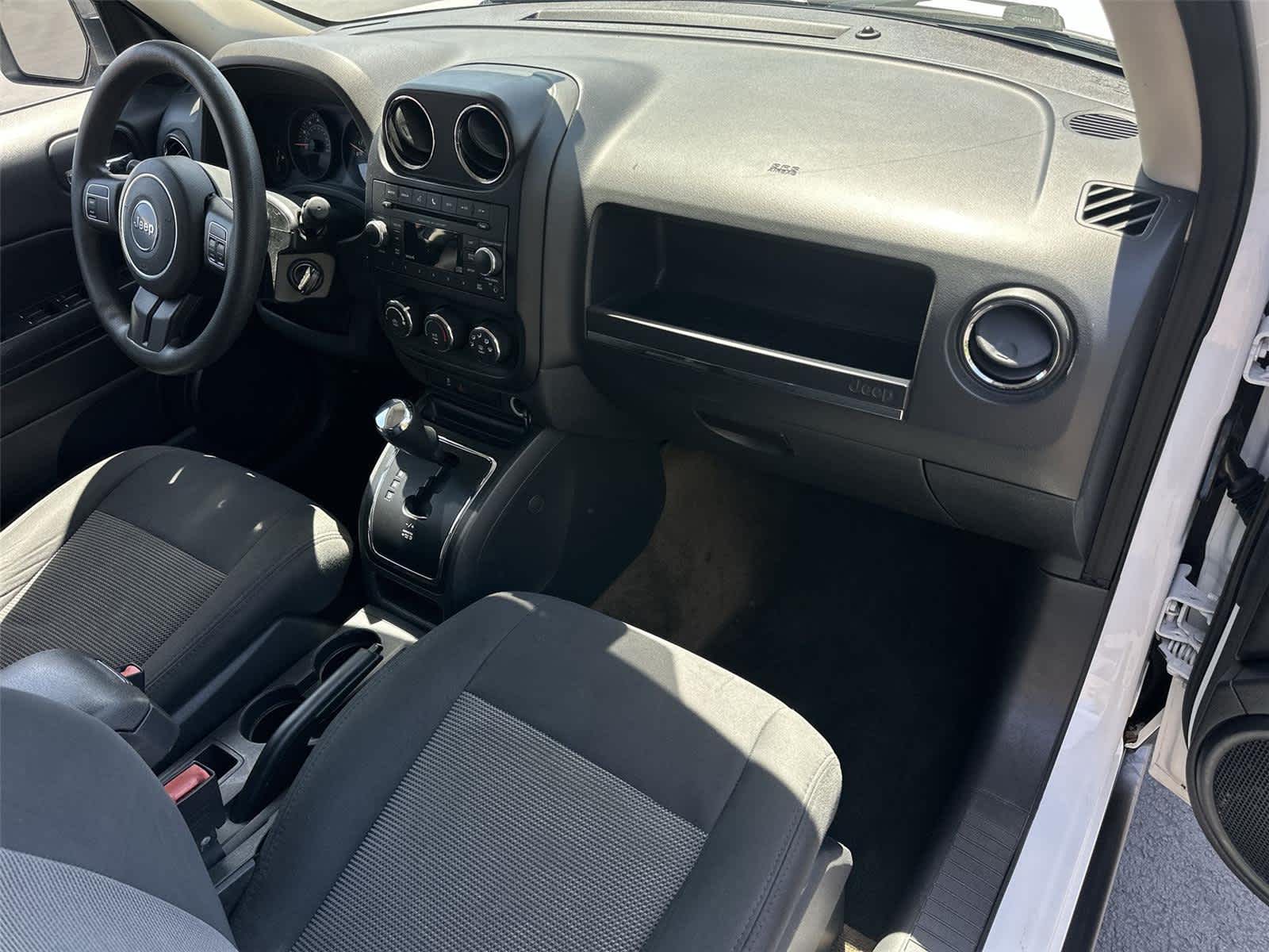 Thumbnail: 2016 Jeep Patriot - 13