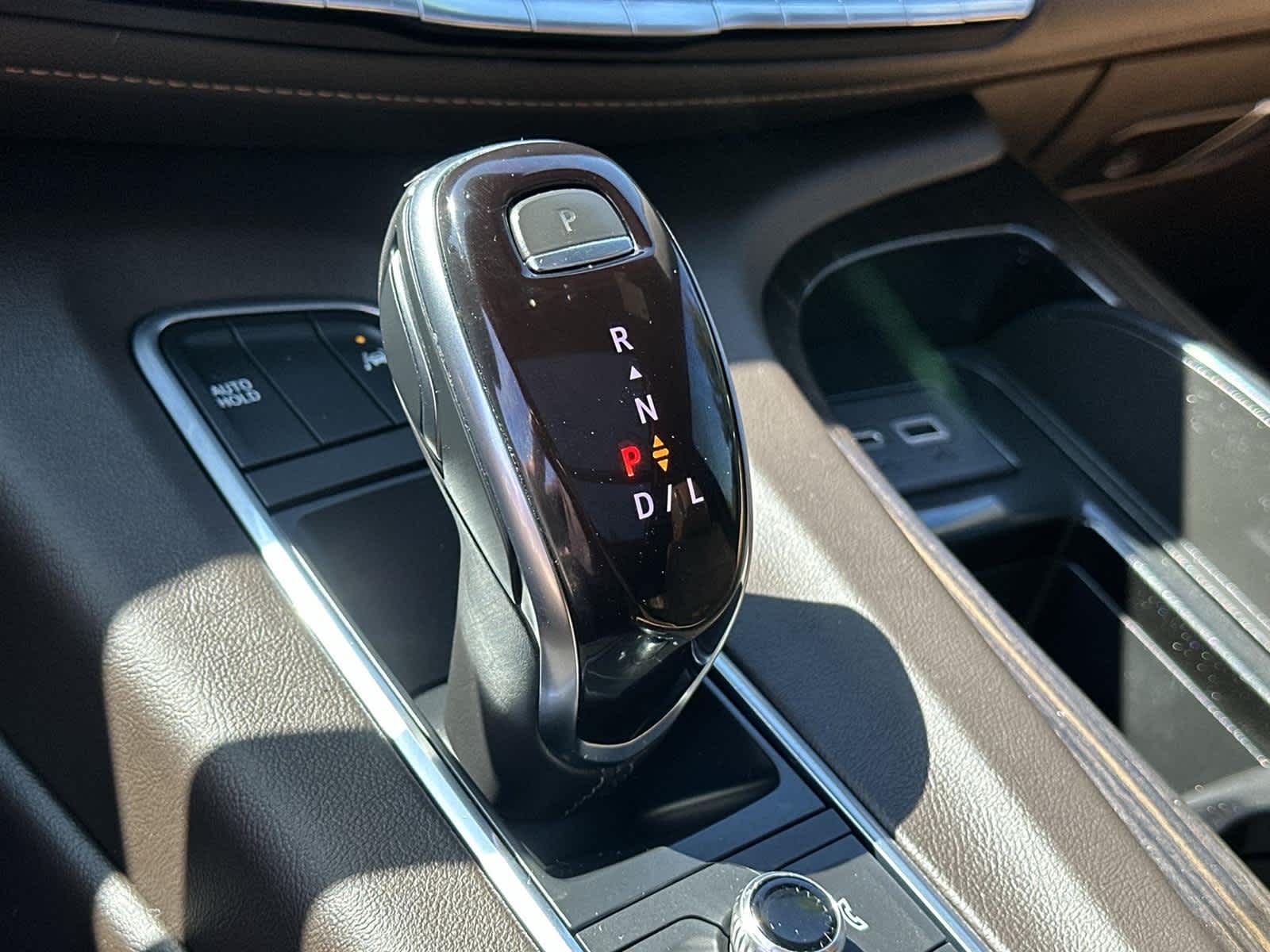 Thumbnail: 2022 Cadillac Escalade - 18