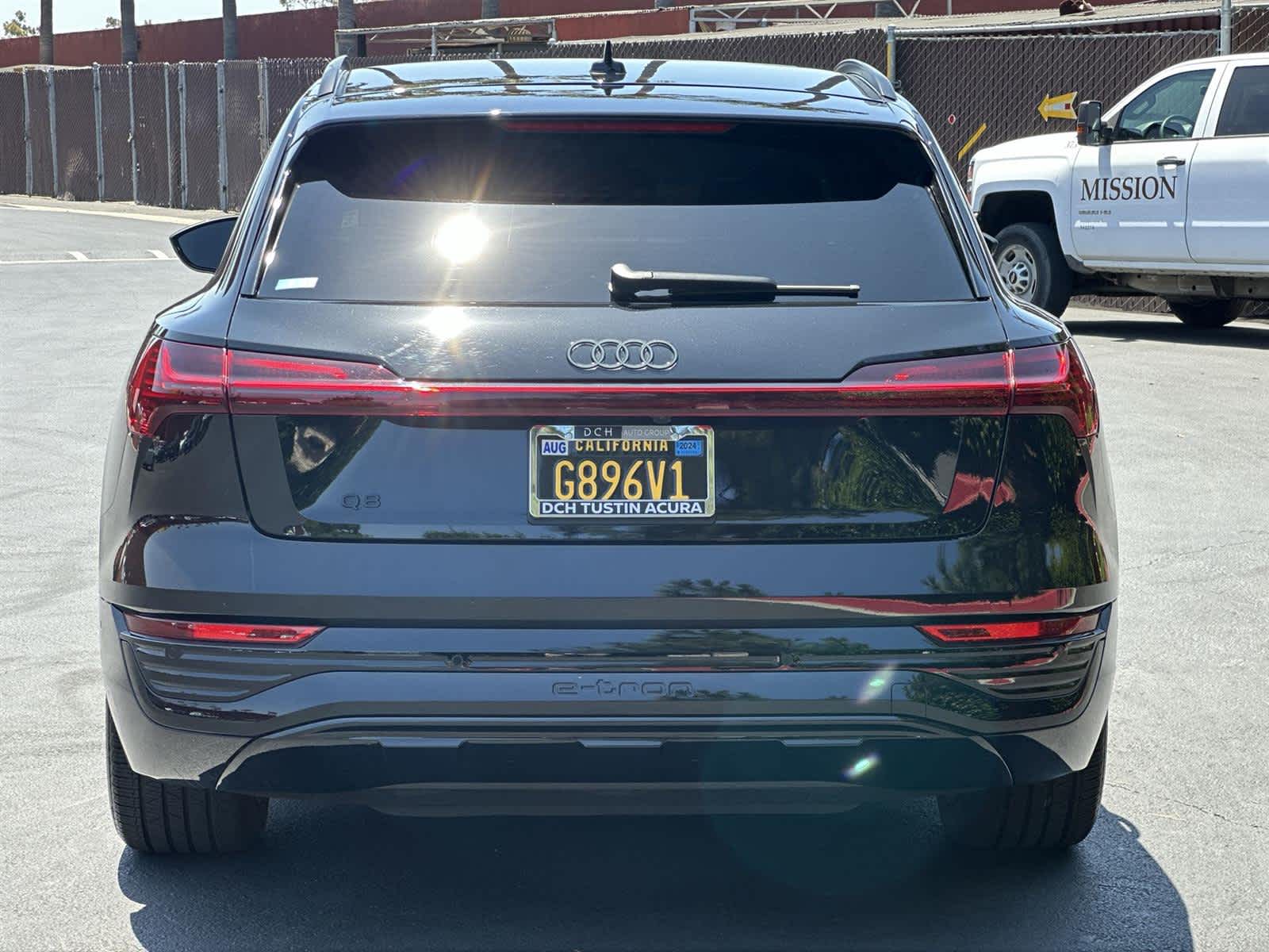 Thumbnail: 2024 Audi Q8 e-tron - 5