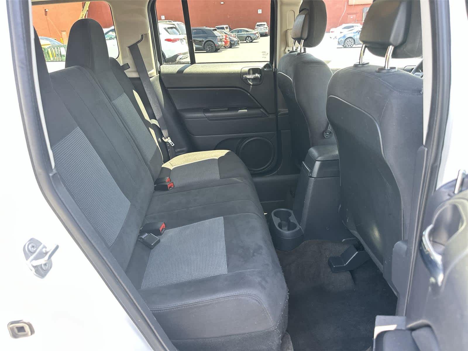 Thumbnail: 2016 Jeep Patriot - 14