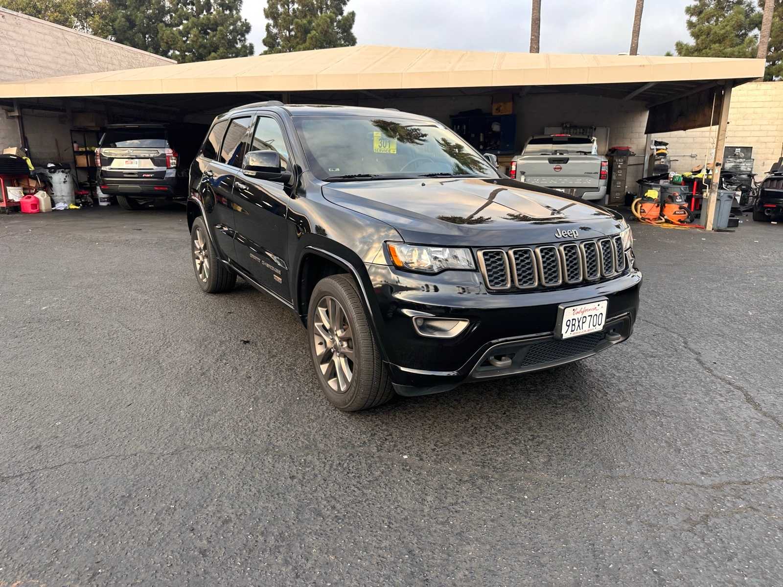 Thumbnail: 2017 Jeep Grand Cherokee - 7