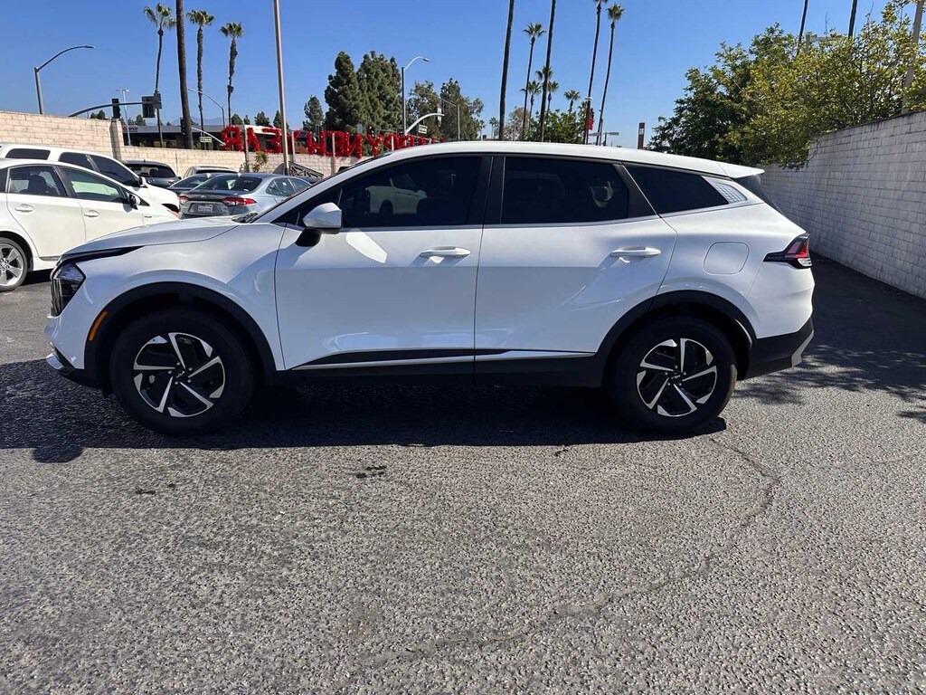 Used 2023 Kia Sportage Hybrid LX SUV