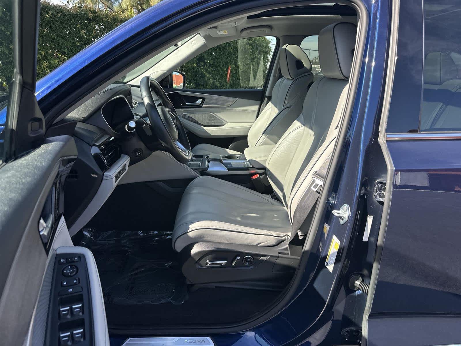 Thumbnail: 2022 Acura MDX - 11