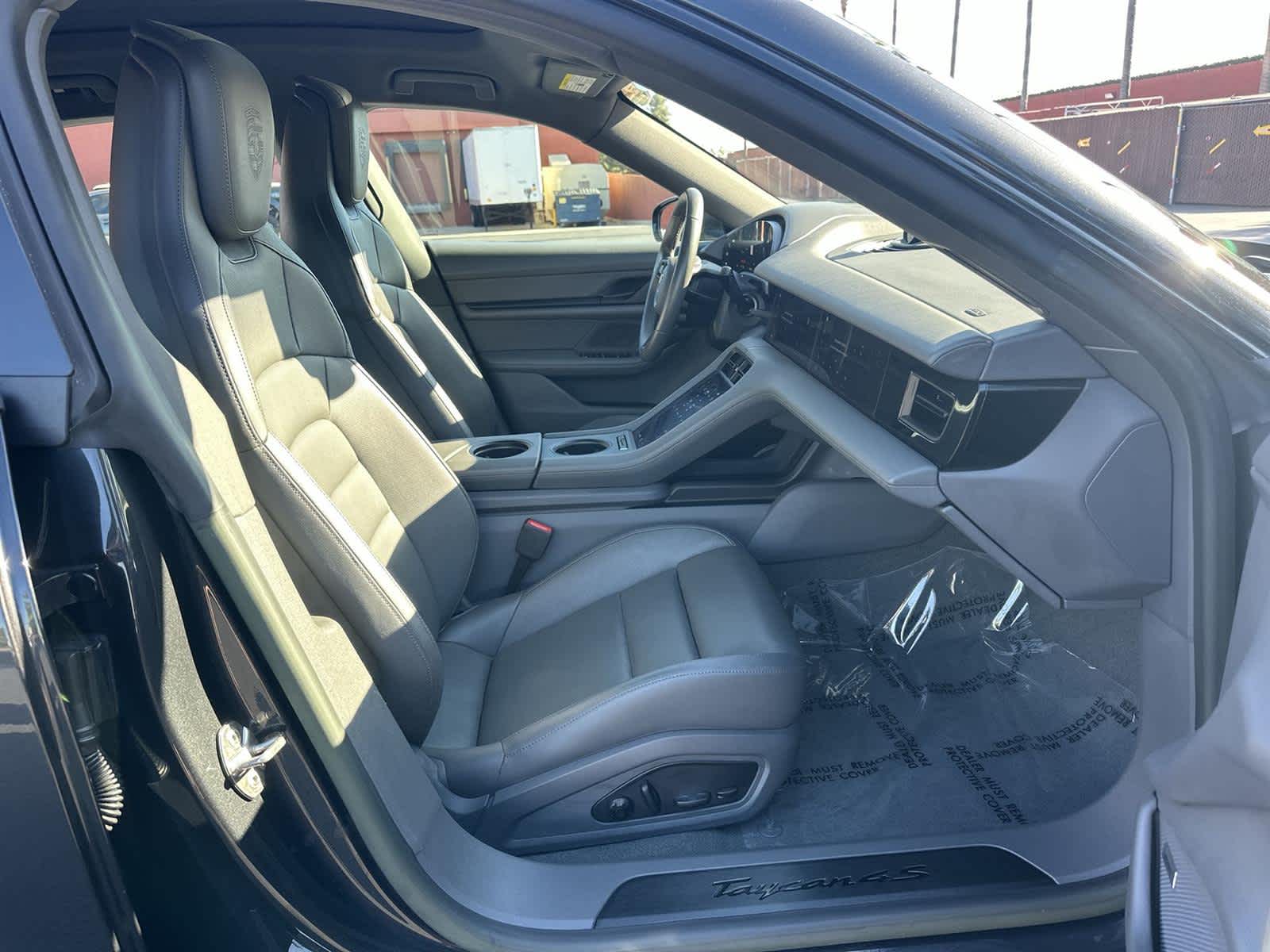 Thumbnail: 2023 Porsche Taycan - 14