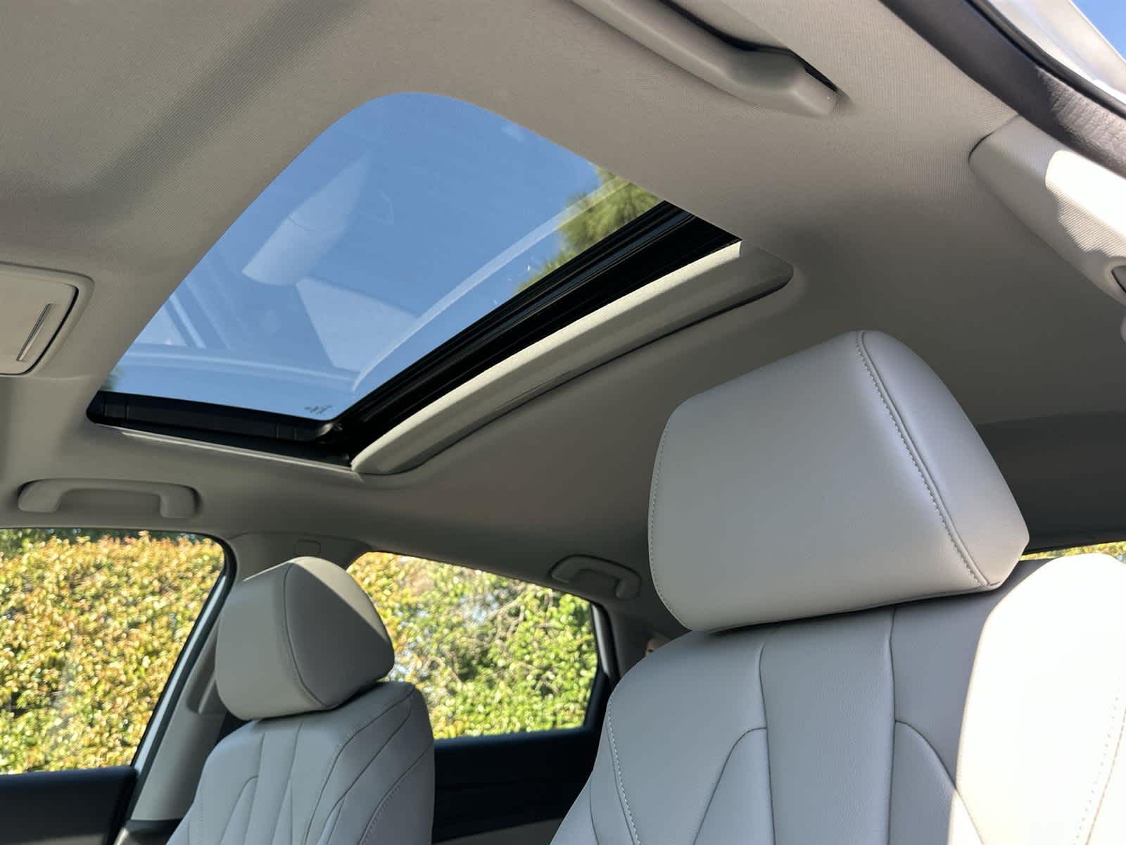 Thumbnail: 2025 Acura Integra - 31