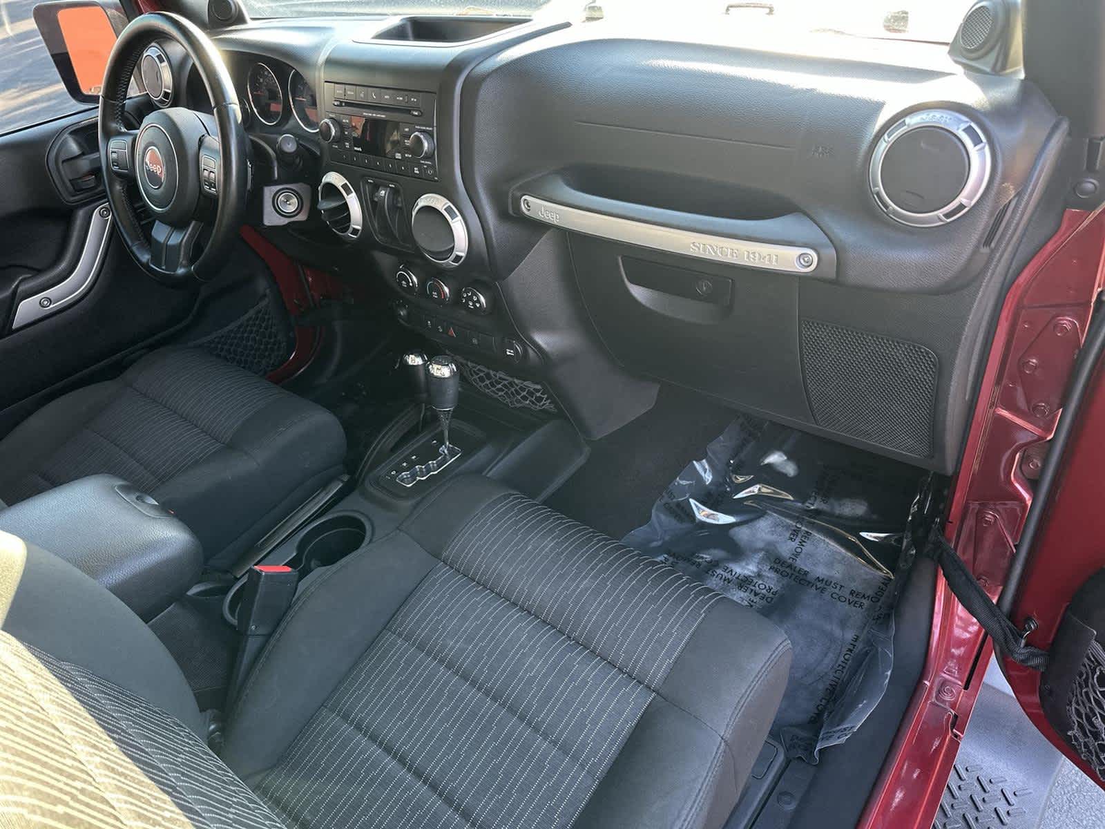 Thumbnail: 2012 Jeep Wrangler - 12