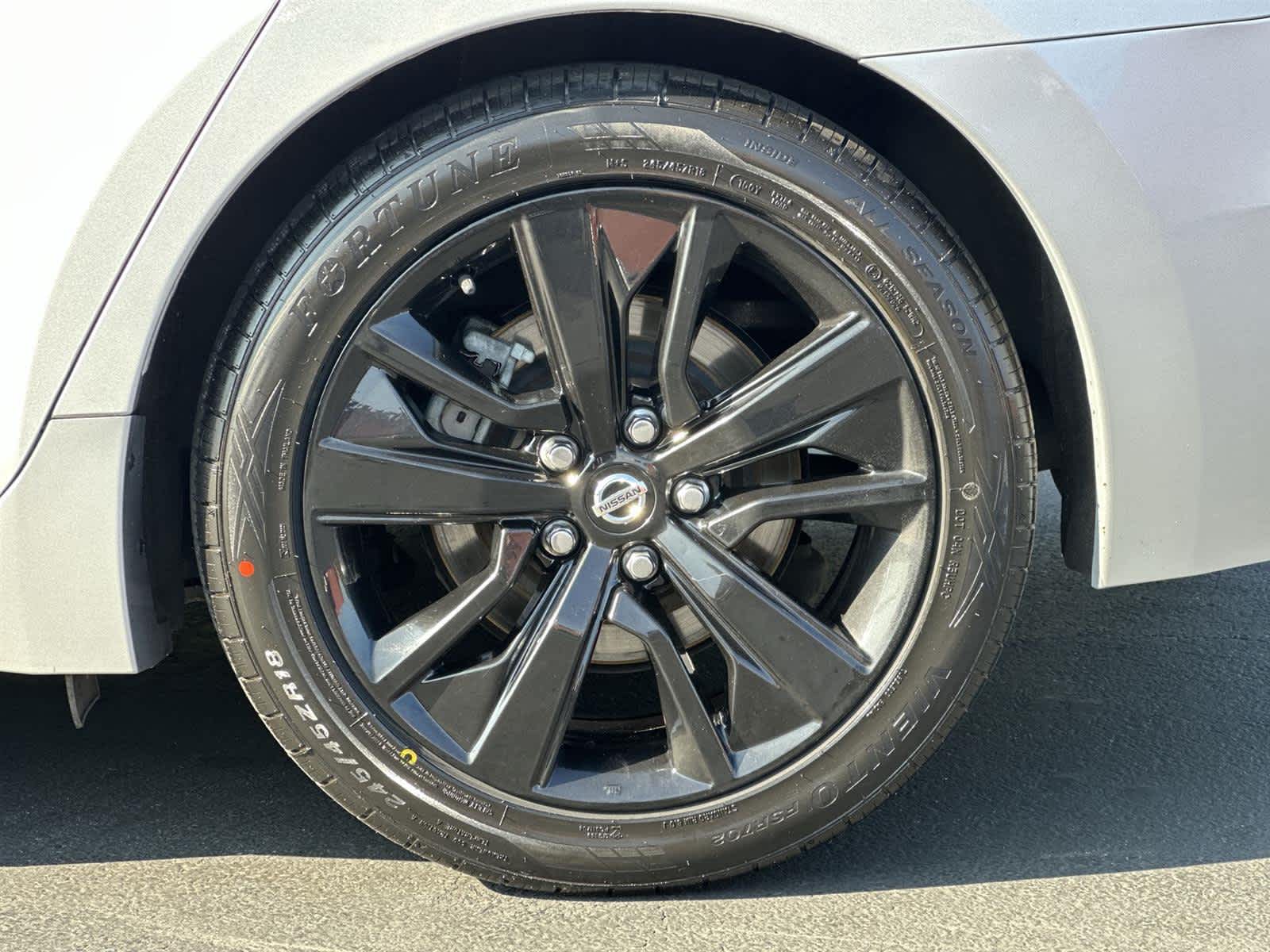 Thumbnail: 2020 Nissan Maxima - 8