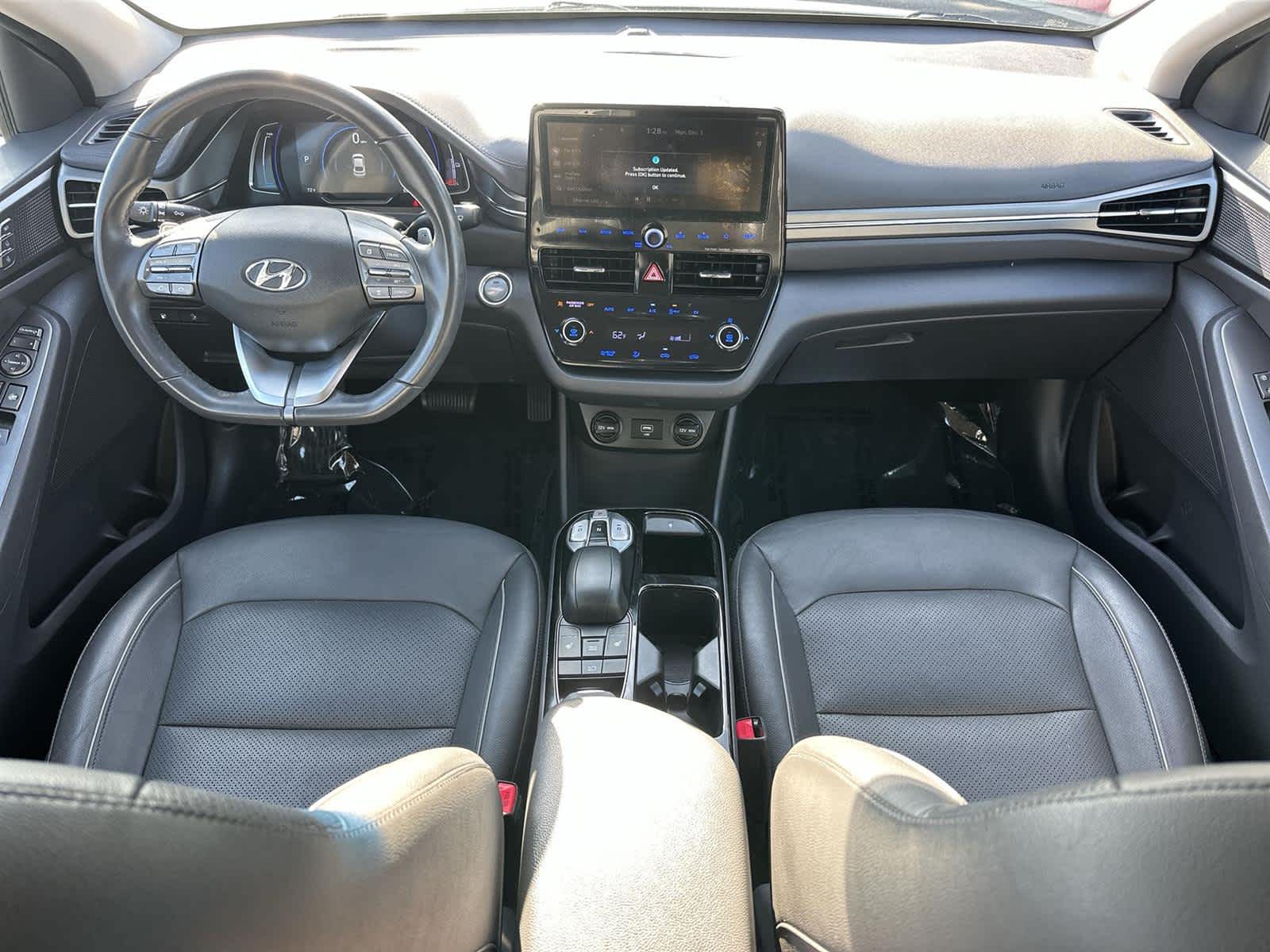 Thumbnail: 2020 Hyundai Ioniq - 10