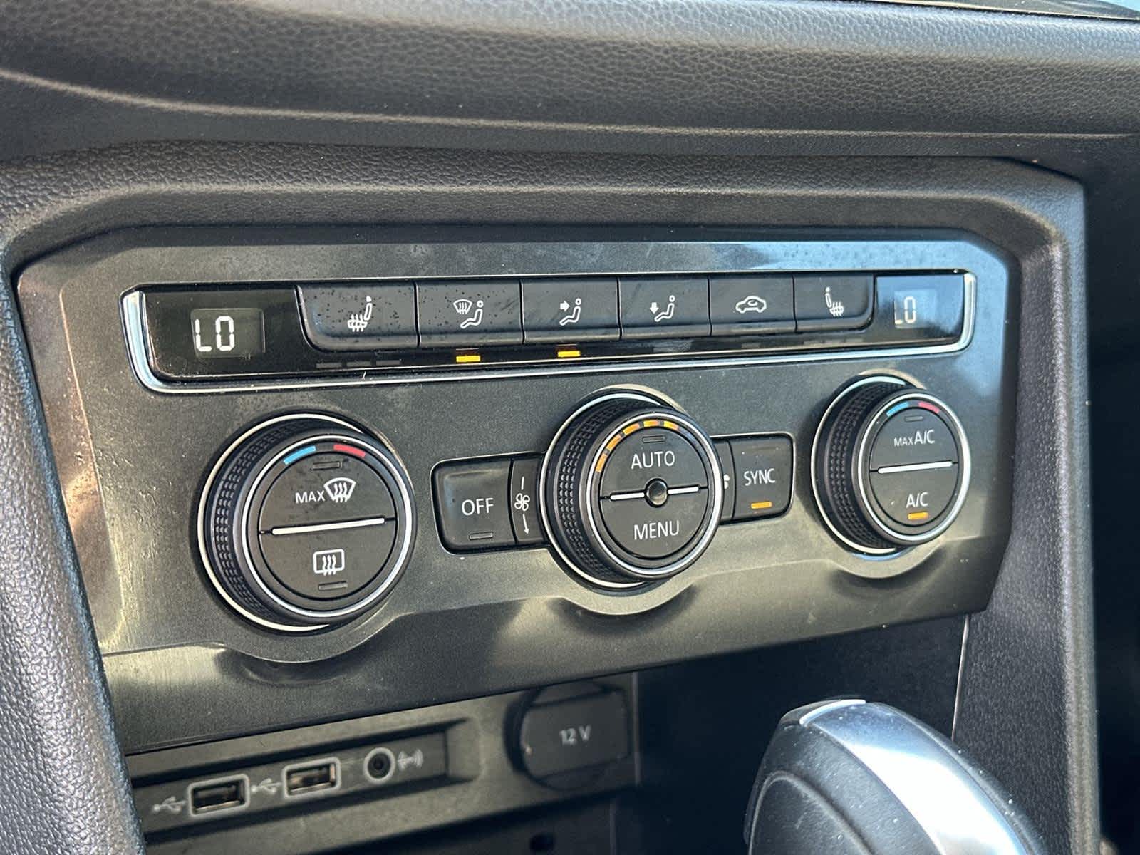 Thumbnail: 2019 Volkswagen Tiguan - 28