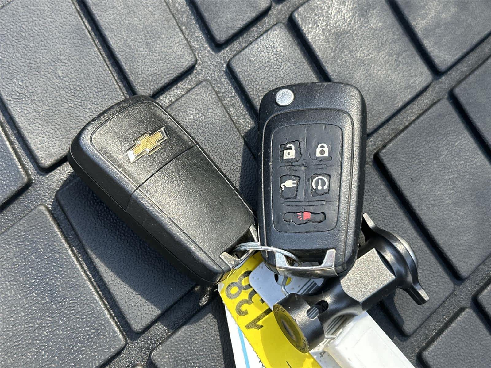 Thumbnail: 2013 Chevrolet Volt - 21