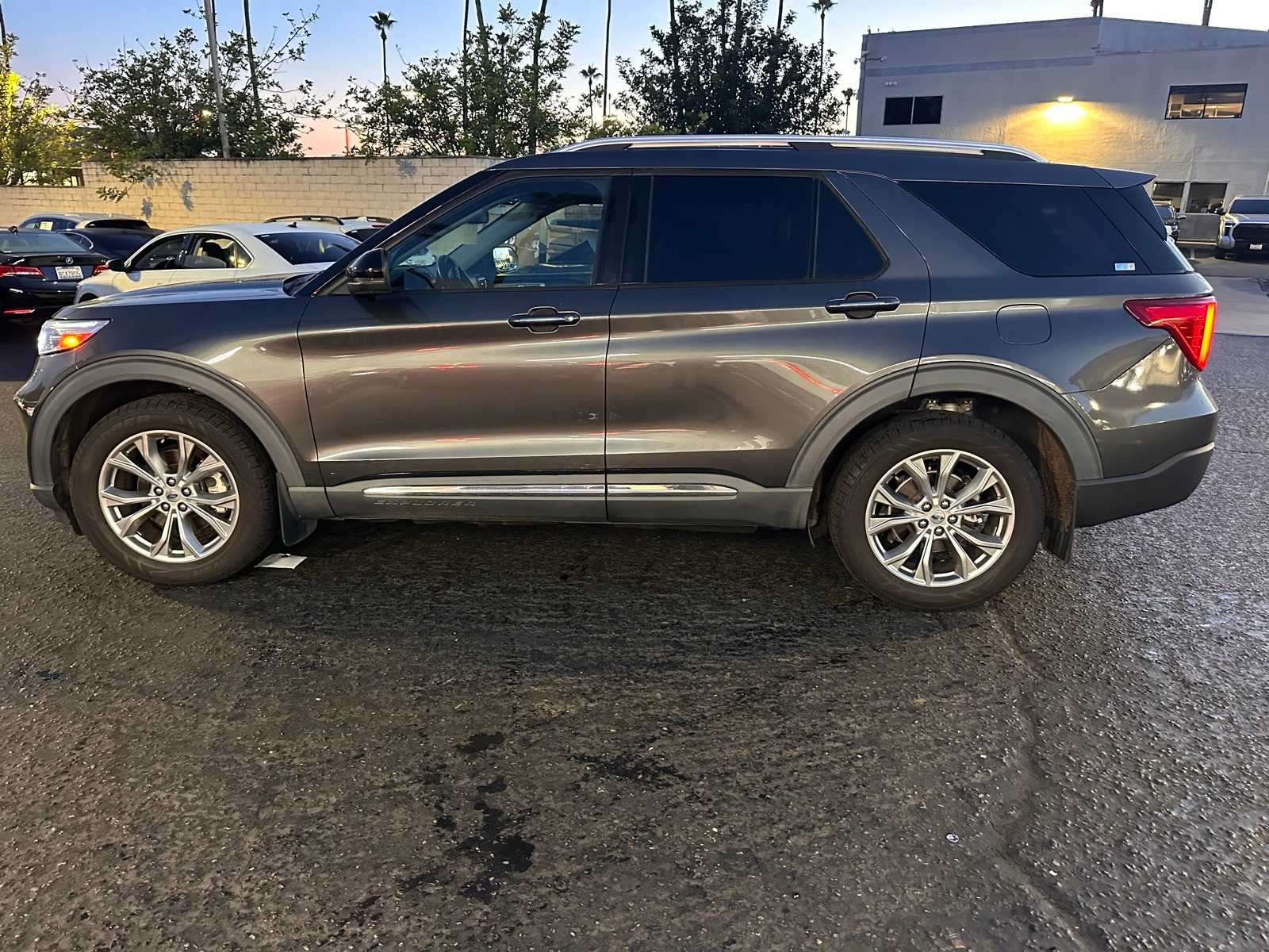 Thumbnail: 2020 Ford Explorer - 2