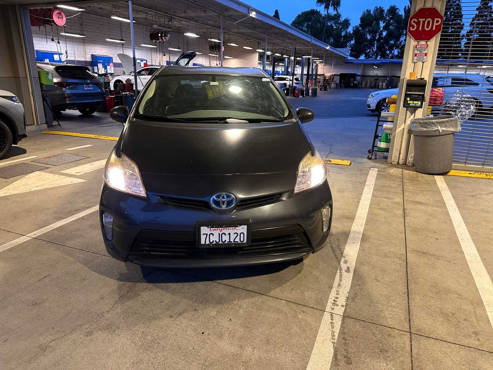 Thumbnail: 2013 Toyota Prius - 8