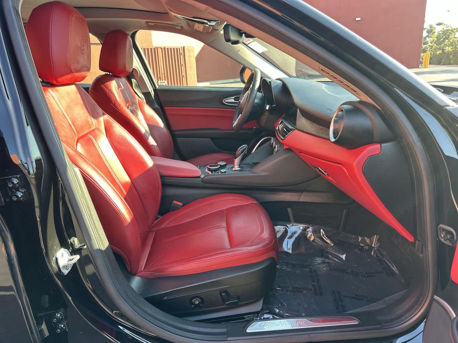 Thumbnail: 2019 Alfa Romeo Giulia - 14