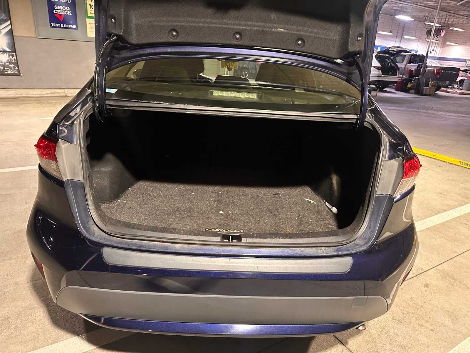 Thumbnail: 2022 Toyota Corolla - 10